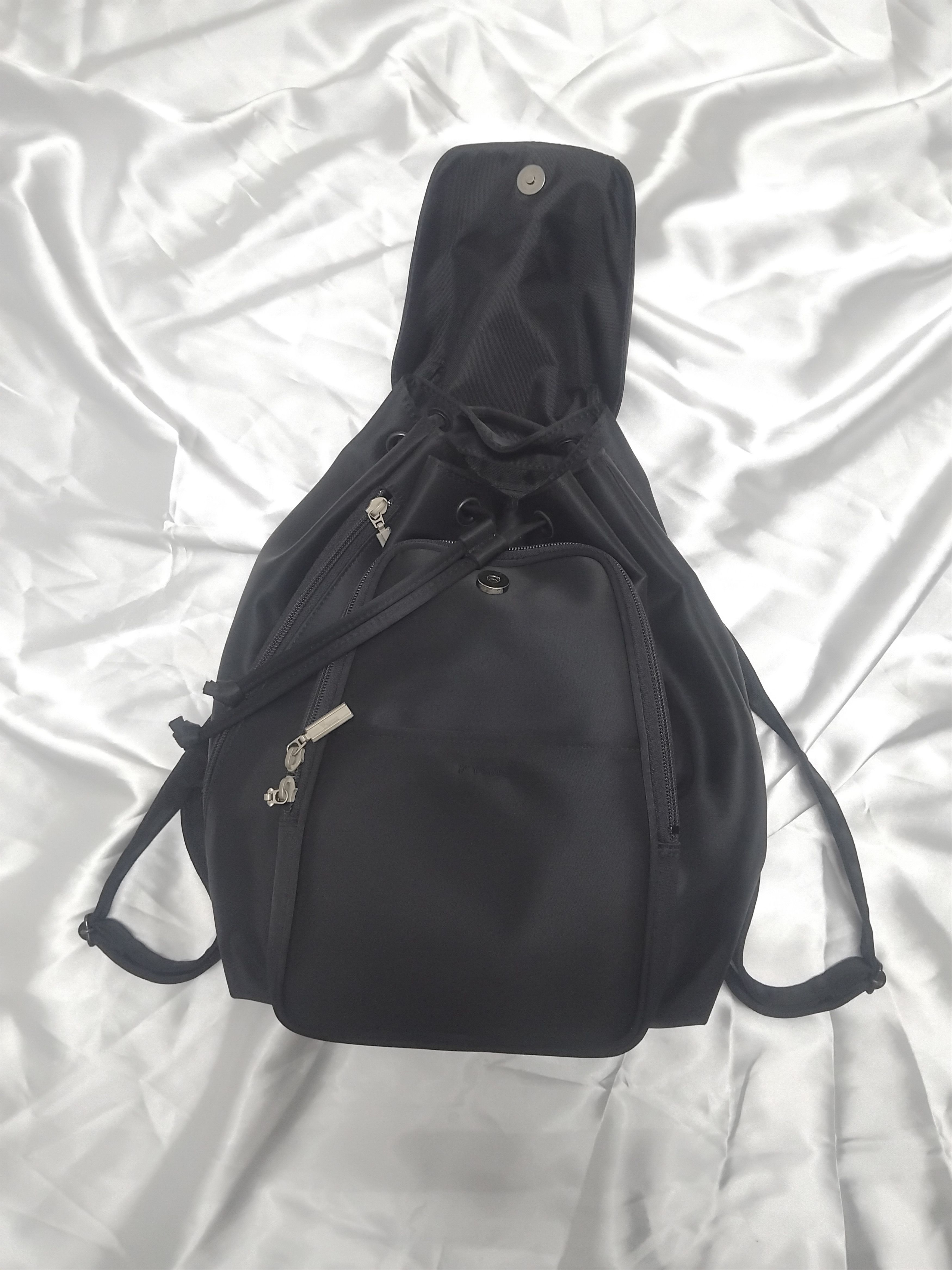 Yohji Yamamoto Ysaccs Yohji Yamamoto Japanese brand black colour bag Size ONE SIZE - 8 Thumbnail