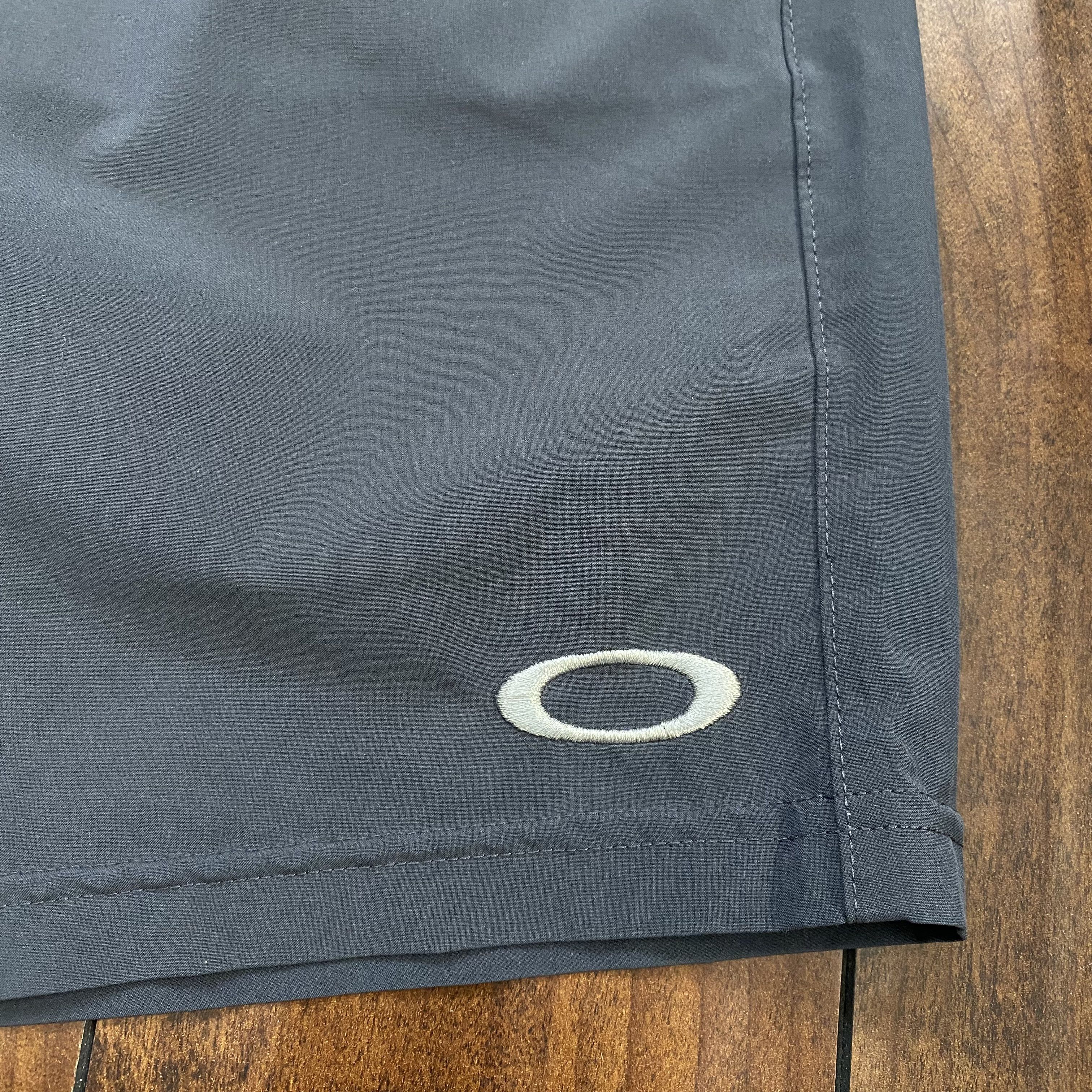 Oakley Oakley Lightweight Shorts Size US 32 / EU 48 - 2 Thumbnail
