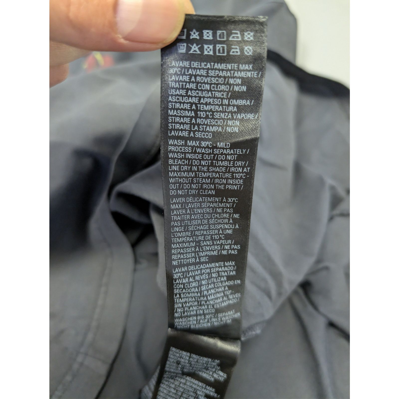 Balenciaga o1rshd1 Offshore Oversized Vintage Jersey T-Shirt in Black Size US XL / EU 56 / 4 - 18 Thumbnail