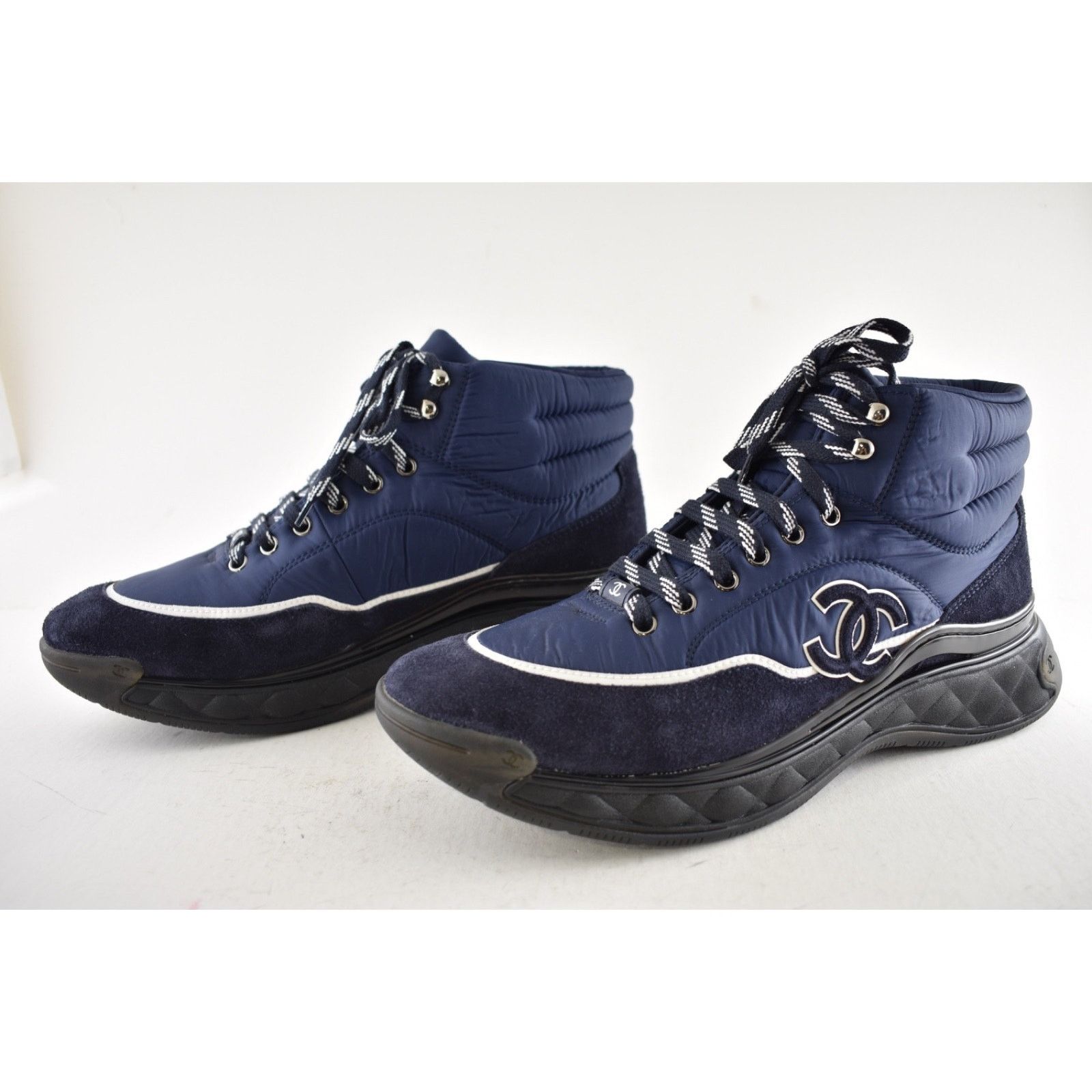 Chanel Chanel 19B Blue Quilted Platform CC Logo High Top Trainer Size US 11 / EU 44 - 10 Thumbnail