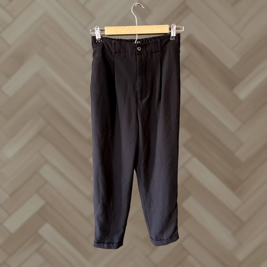 Zara Zara Black Cropped Pleated Business Pants Womens Small Size 28" / US 6 / IT 42 - 1 Thumbnail