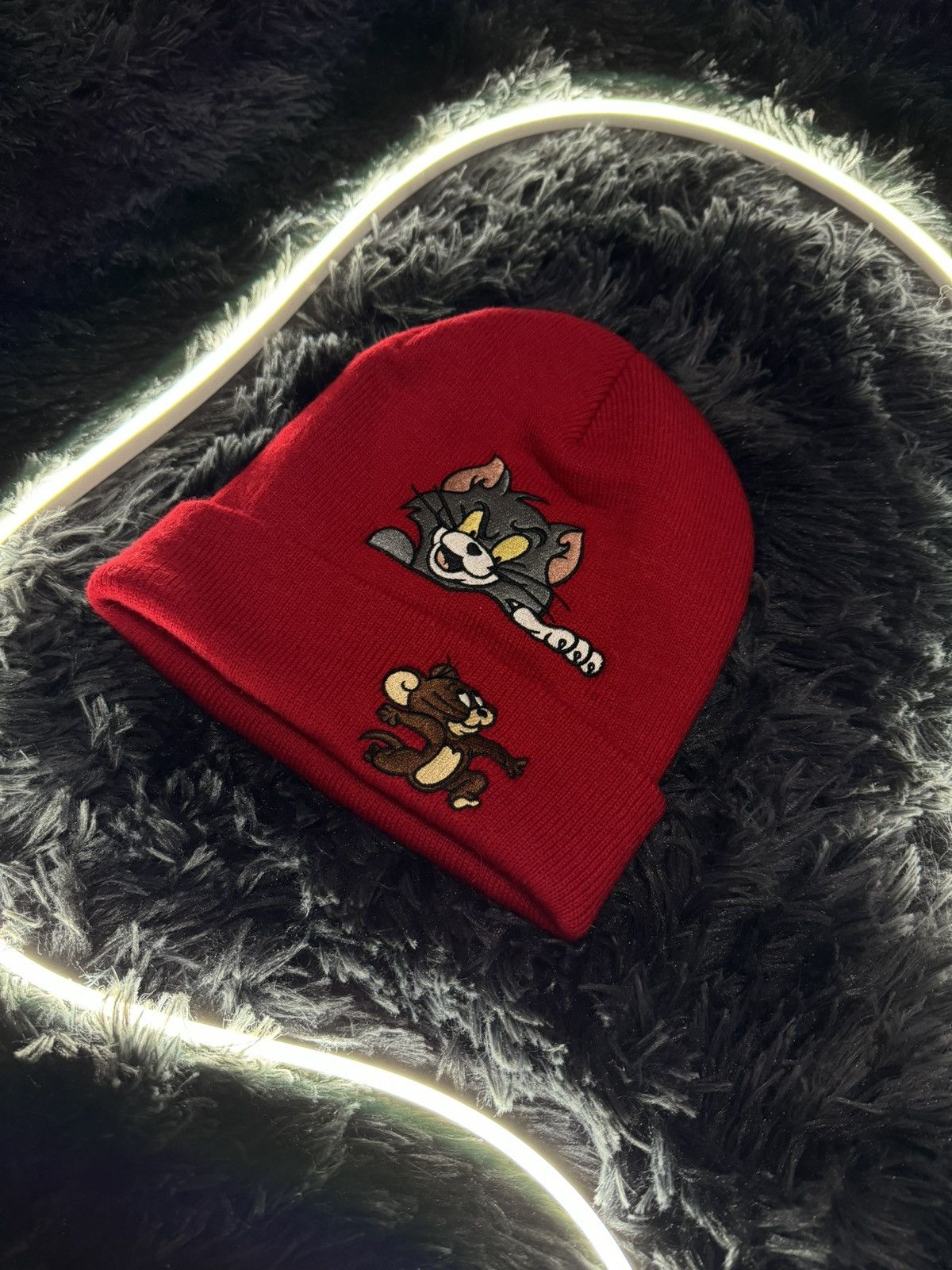 image of Hype x Supreme Tom & Jerry Beanie in Red, Men's