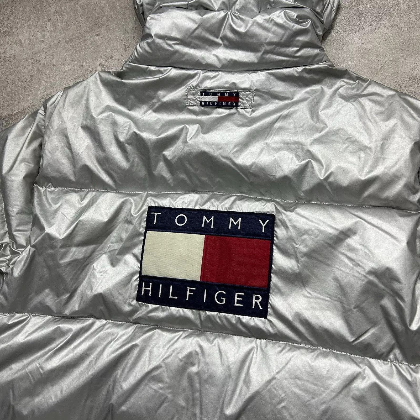 Tommy Hilfiger × Vintage RARE VTG 90s DOWN JACKET HOODIE COAT SILVER FLAG SIZE XL Size US XL / EU 56 / 4 - 4 Thumbnail
