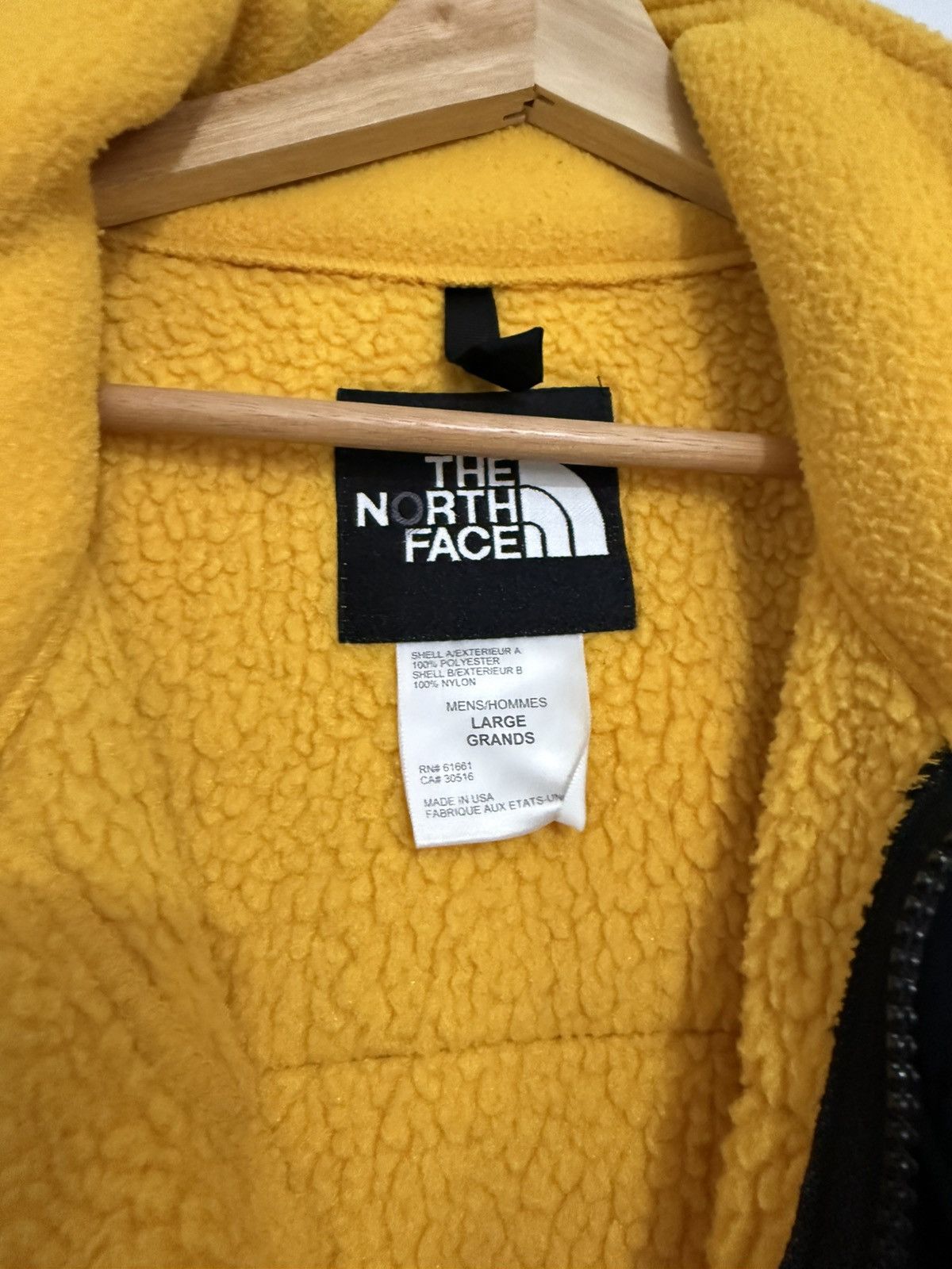 The North Face RARE Vintage The North Face Denali Fleece Summit Yellow L Size US L / EU 52-54 / 3 - 7 Thumbnail