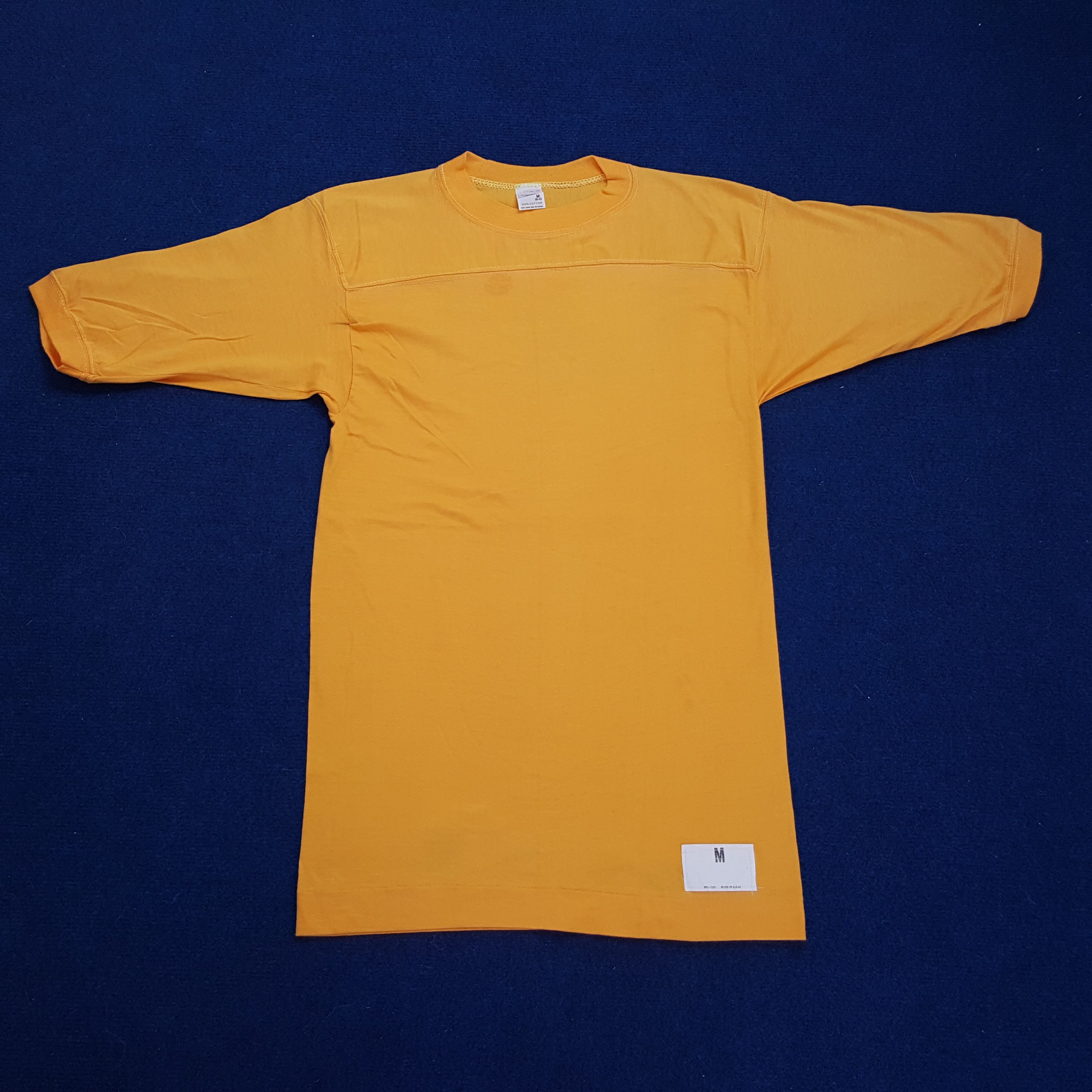 Vintage Vintage Streetwear Plain T-shirt Size US S / EU 44-46 / 1 - 1 Thumbnail