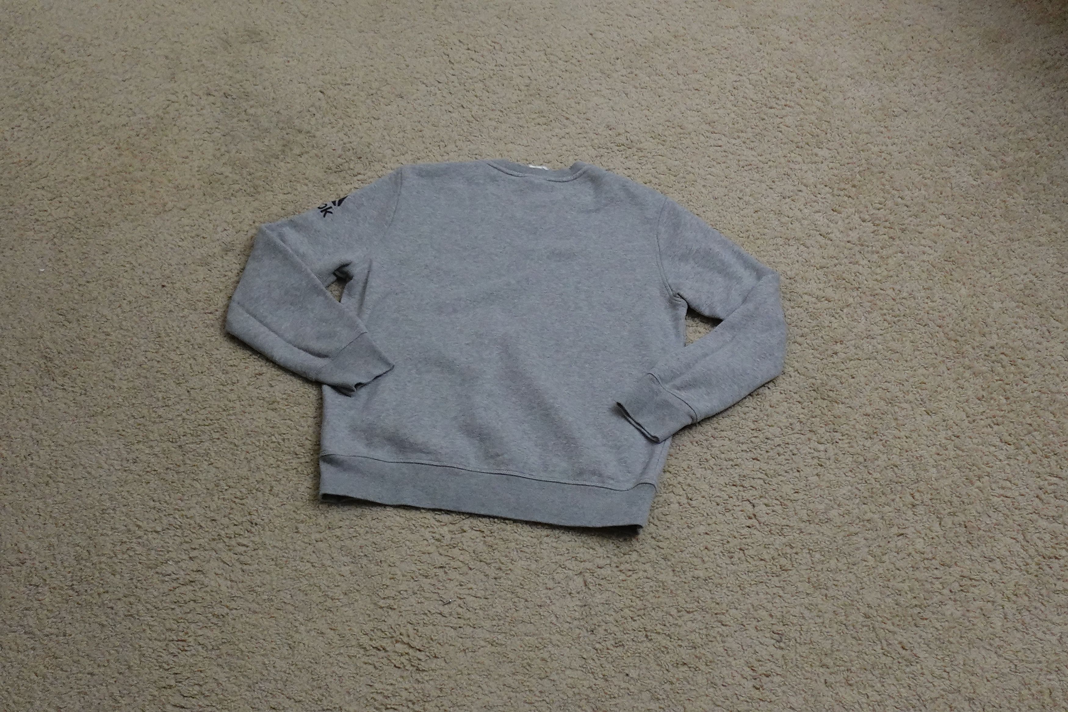 Reebok Medium - Reebok Grey Crewneck Sweatshirt Workout Wear Size US M / EU 48-50 / 2 - 3 Thumbnail
