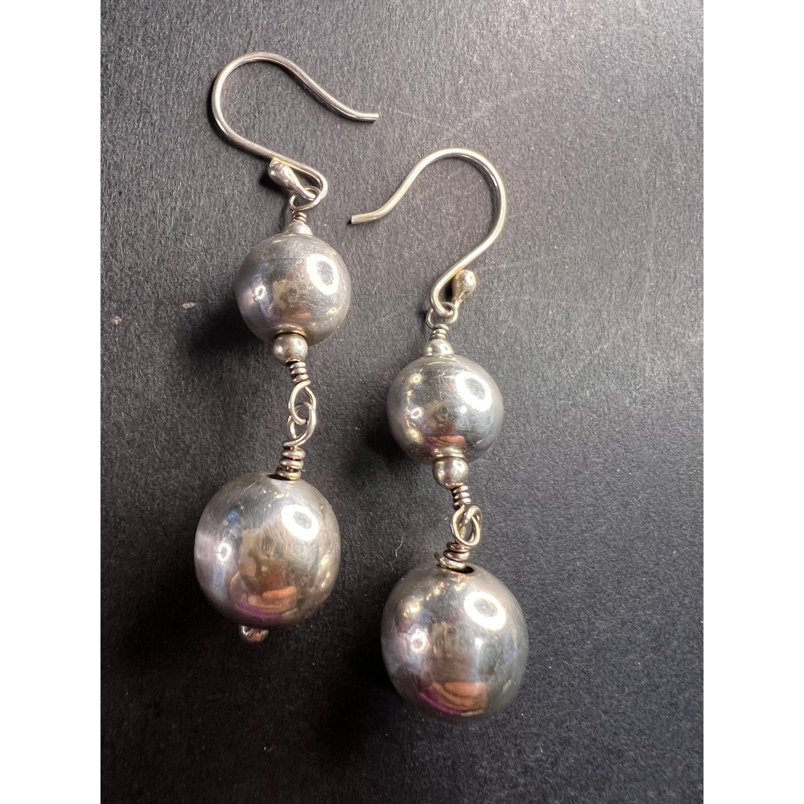 Other Vintage sterling silver graduated ball dangling earrings Size ONE SIZE - 1 Thumbnail