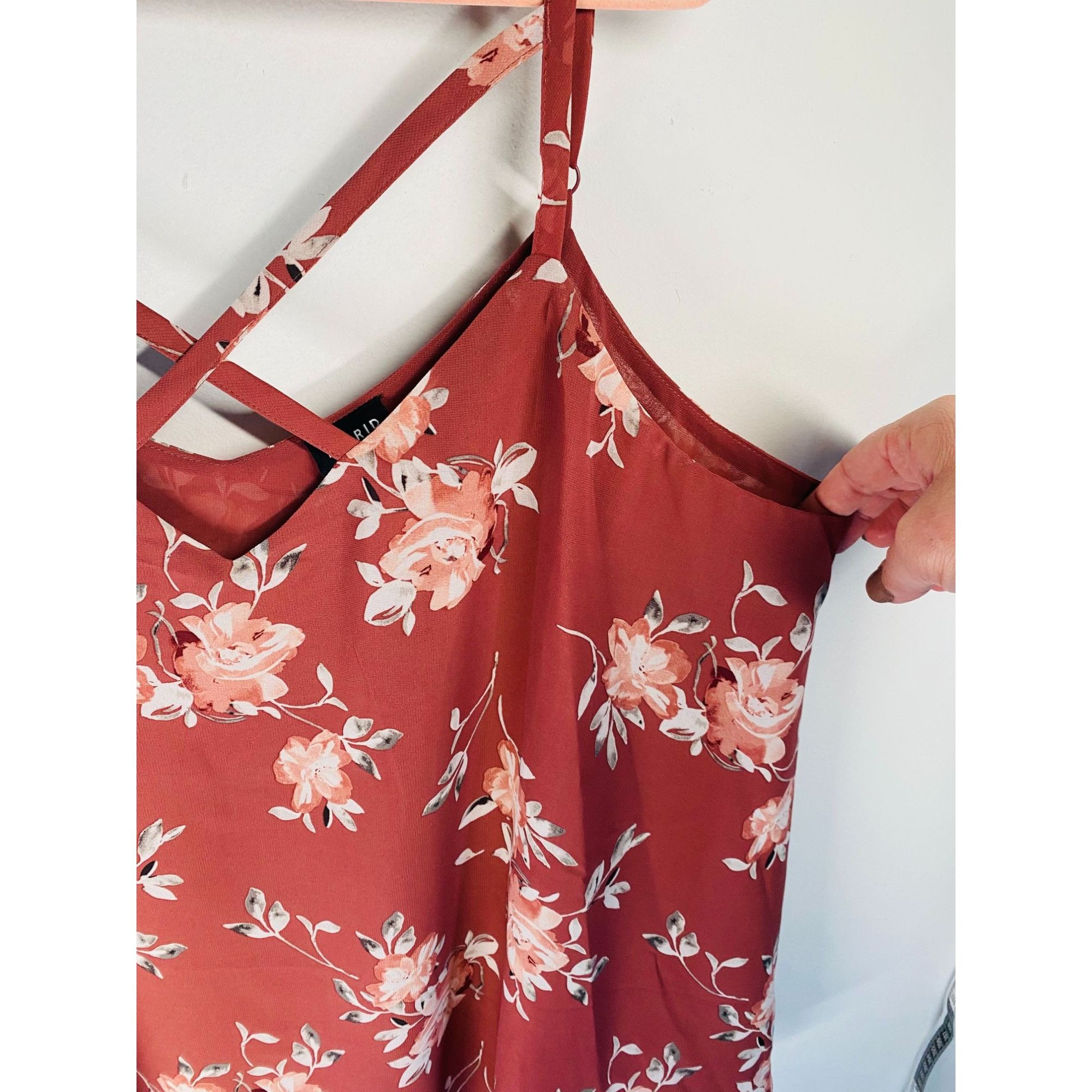 Torrid Torrid 2 Floral Crisscross Sleeveless Camisole Tank Top Size Size XXL / US 16-18 / IT 52-54 - 3 Thumbnail
