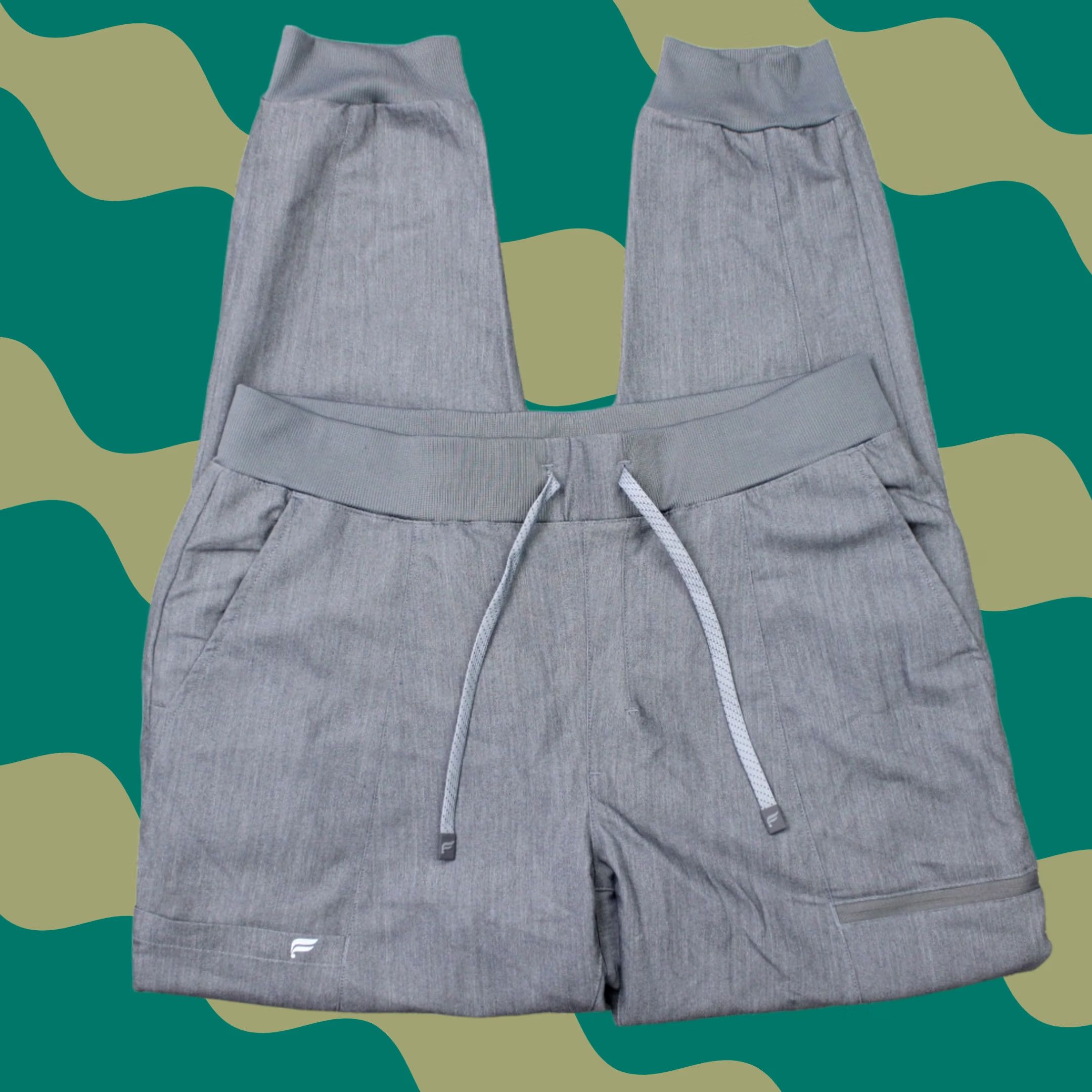 Fabletics Fabletics Gray High Rise Scrub Joggers 6 Pocket Pants Womens L/Gray/Polyester/Viscose/Elastane Womens Size 36" / US 14 / IT 50 - 1 Thumbnail