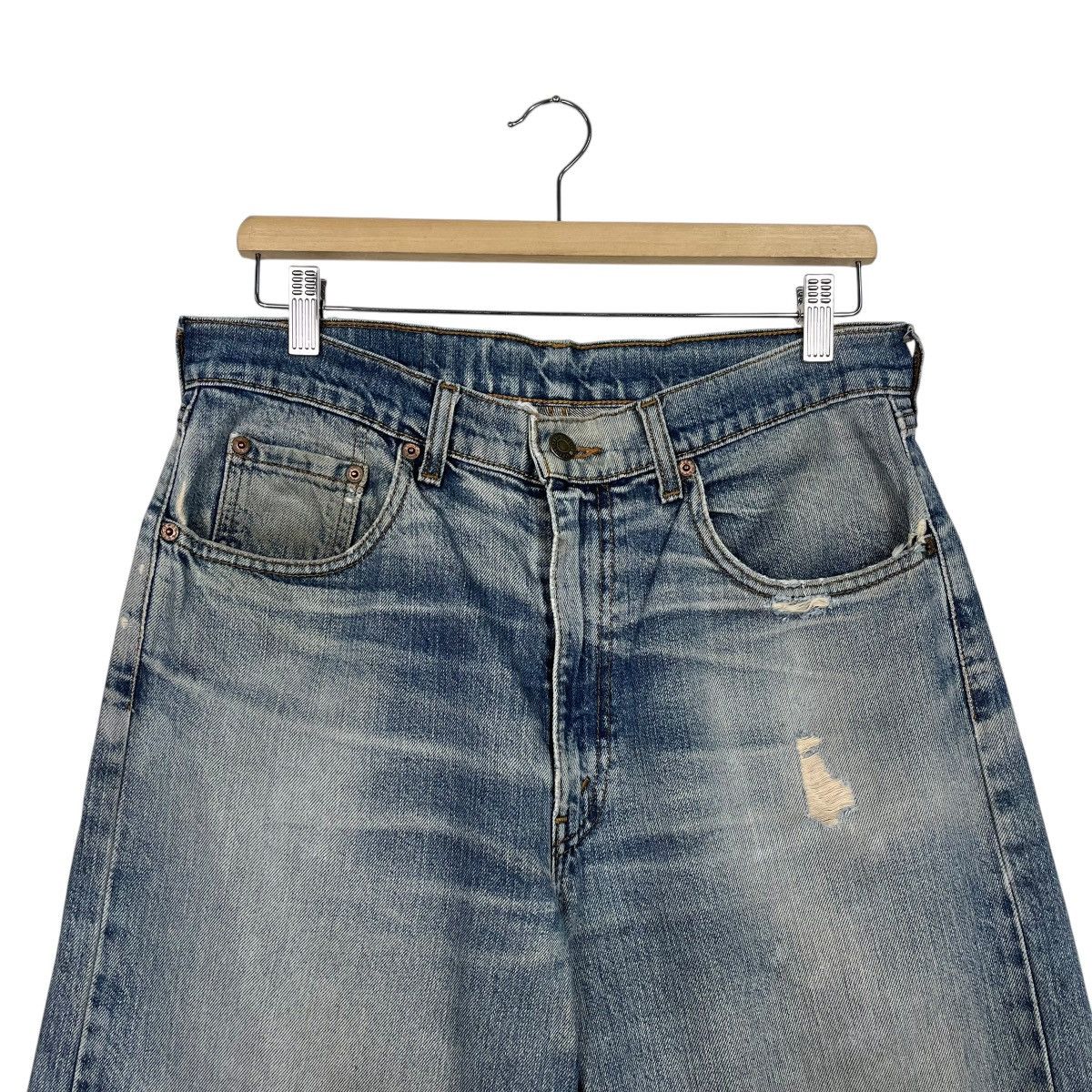 Levi's Vintage Levis Distressed Motive Denim Jeans Size US 32 / EU 48 - 2 Thumbnail