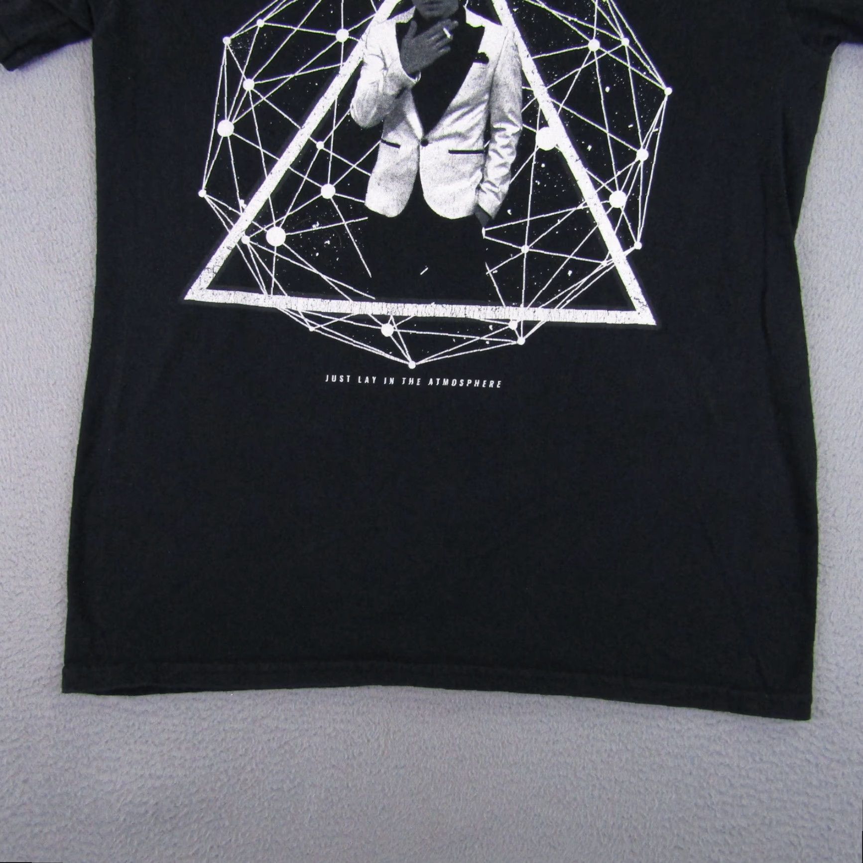Gildan VINTAGE Panic At The Disco T-Shirt Men Small Black Band Music Rock Concert Tee 90s Size US S / EU 44-46 / 1 - 5 Thumbnail