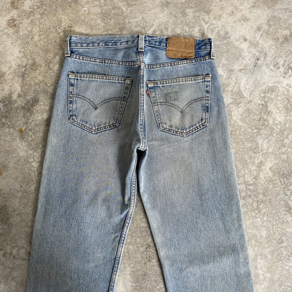 Levi's Vintage 1995 Levis 501 Faded Muddy Blue Denim Jeans Size US 30 / EU 46 - 15 Thumbnail