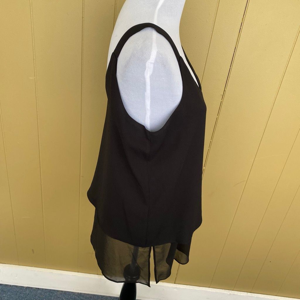 Other BCBGeneration women M v-cut tank top w/sheer overlay andnsid Size M / US 6-8 / IT 42-44 - 4 Thumbnail