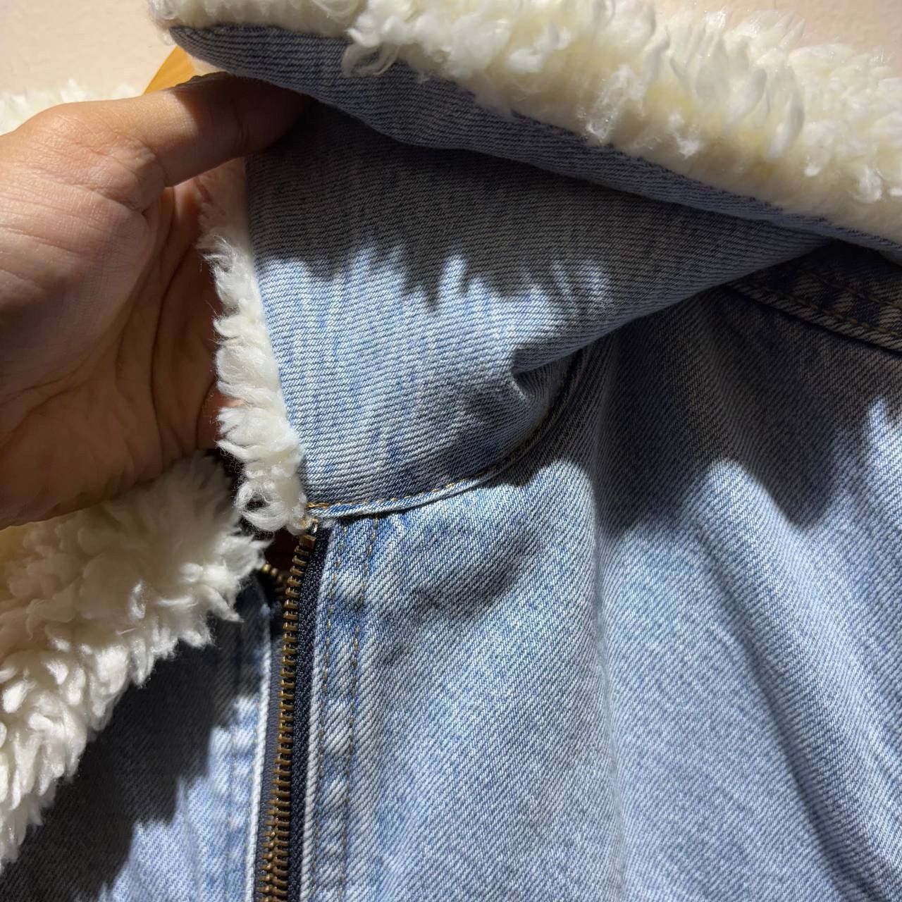 Levi's Vintage Clothing Levis Retro Sherpa Boxy Crop Denim Trucker Jacket Size US XS / EU 42 / 0 - 9 Thumbnail