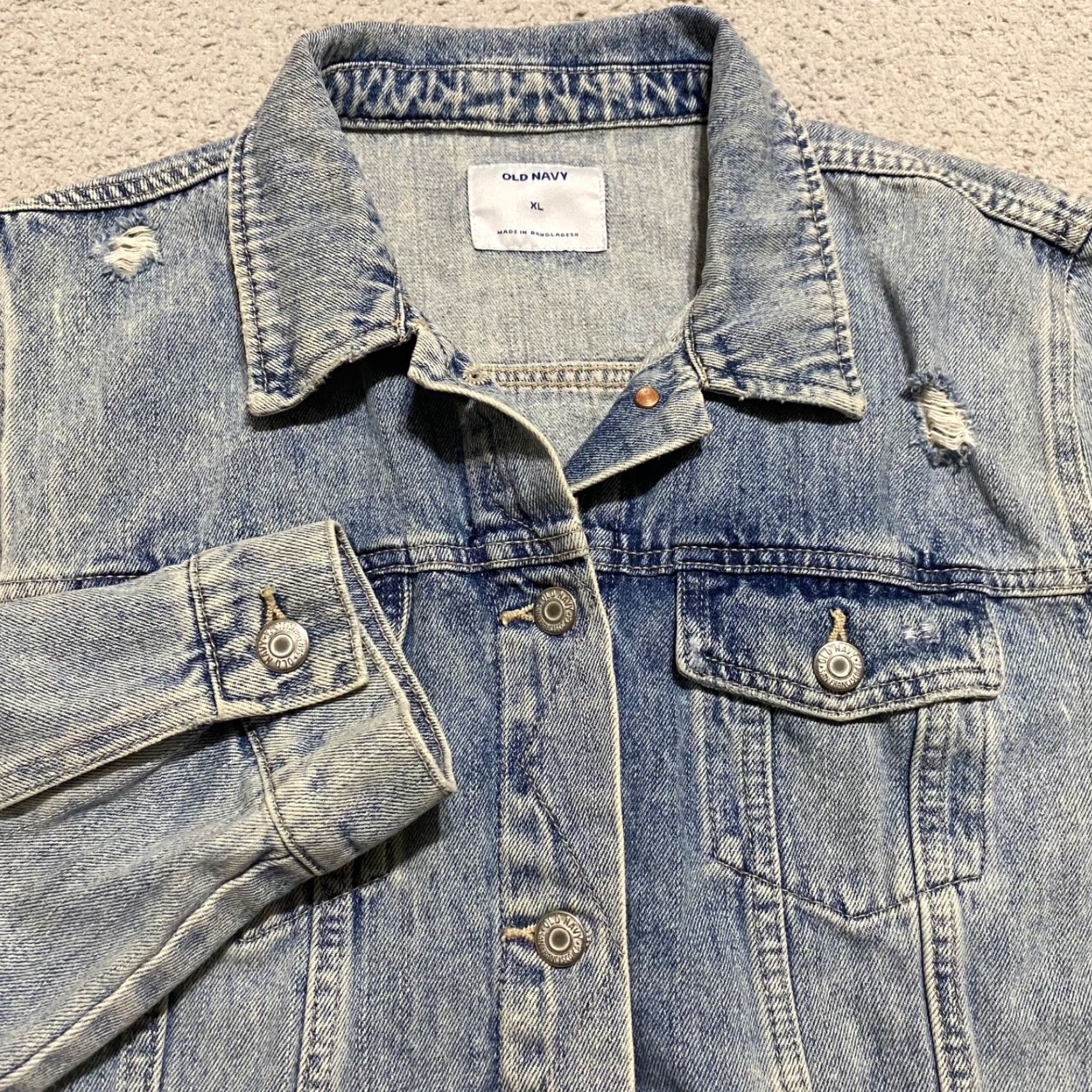 Old Navy VINTAGE Old Navy Womens XL Jean Jacket Blue Denim Button Up Trucker Pockets Distressed Size 40" / US 18 - 5 Thumbnail