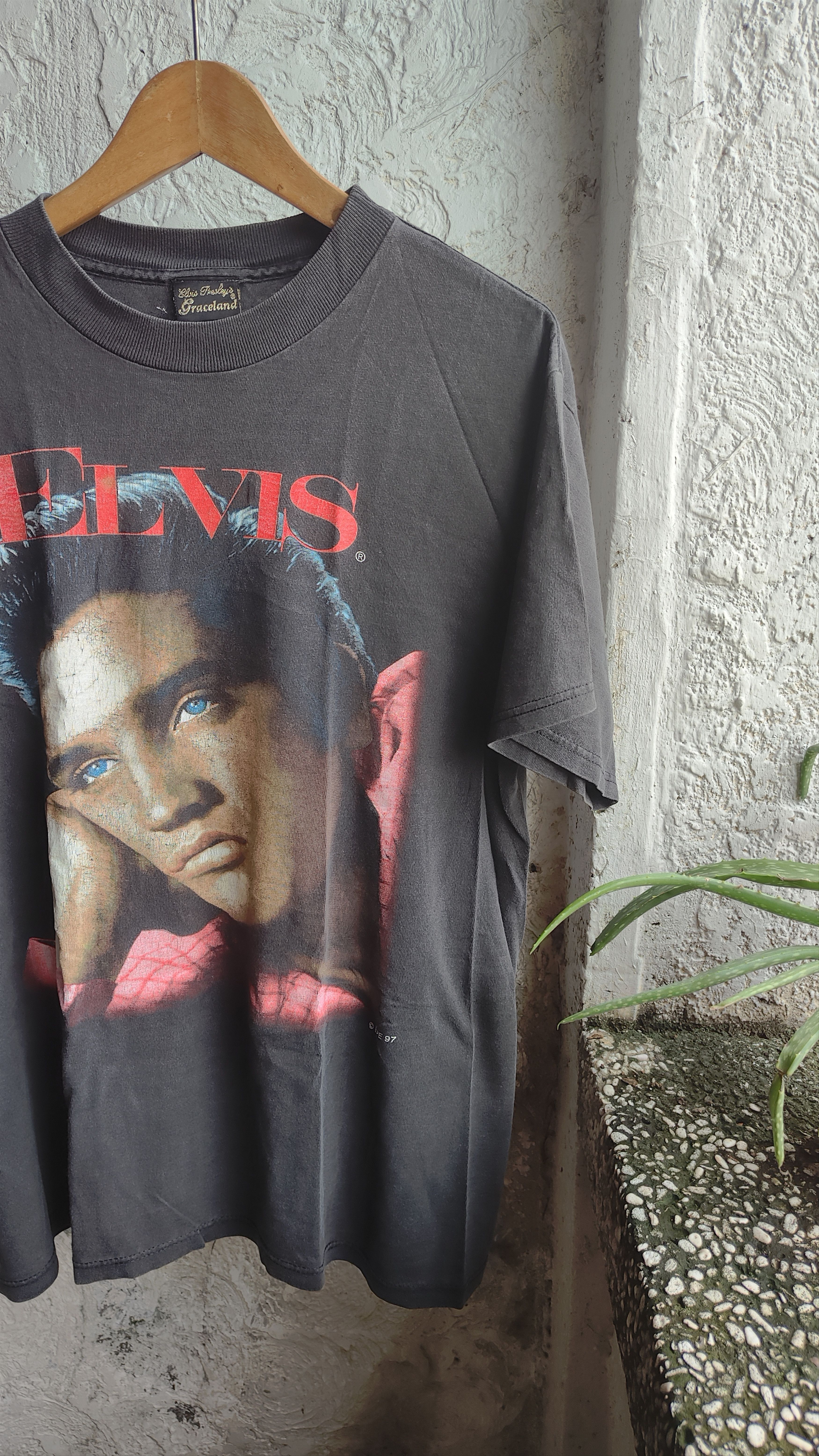 Other 97 Elvis Presley Graceland Tag Size US L / EU 52-54 / 3 - 3 Thumbnail