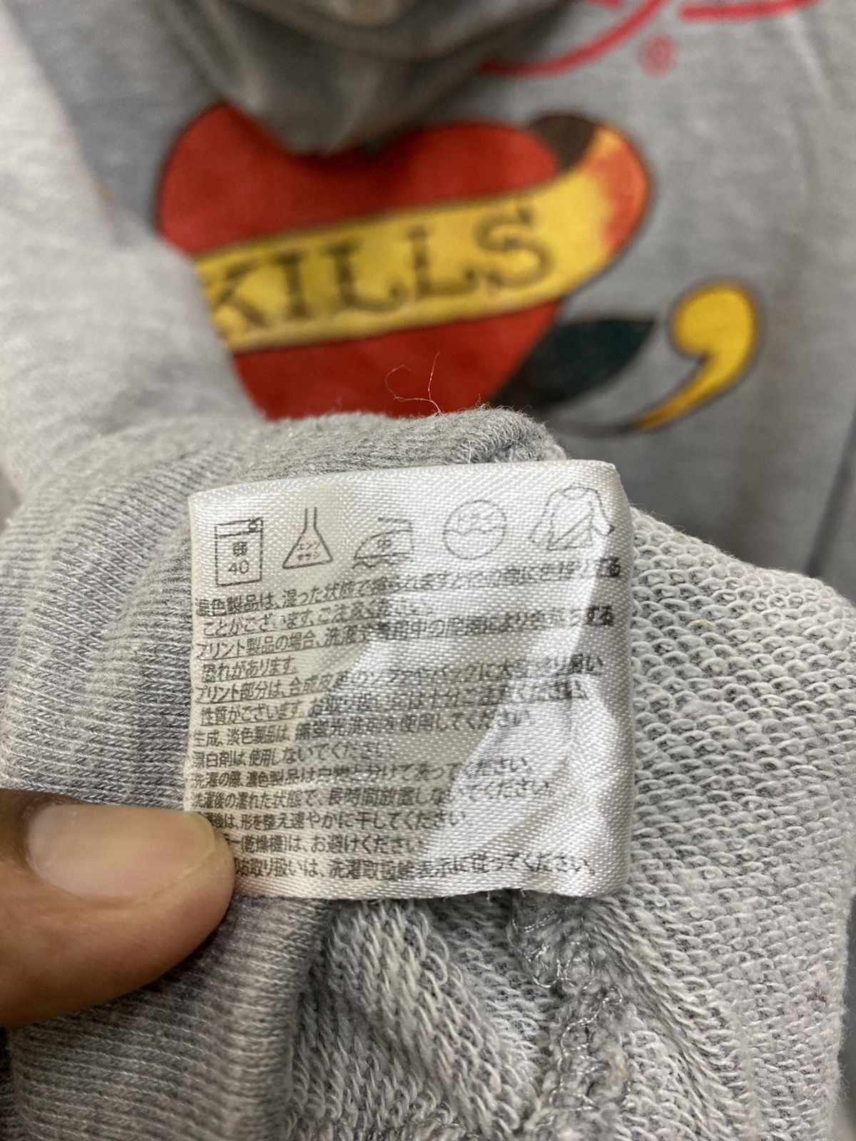 Ed Hardy Vintage Y2k Ed Hardy Hoodie Light Cotton Gray Zip Up Size L Size US L / EU 52-54 / 3 - 11 Thumbnail
