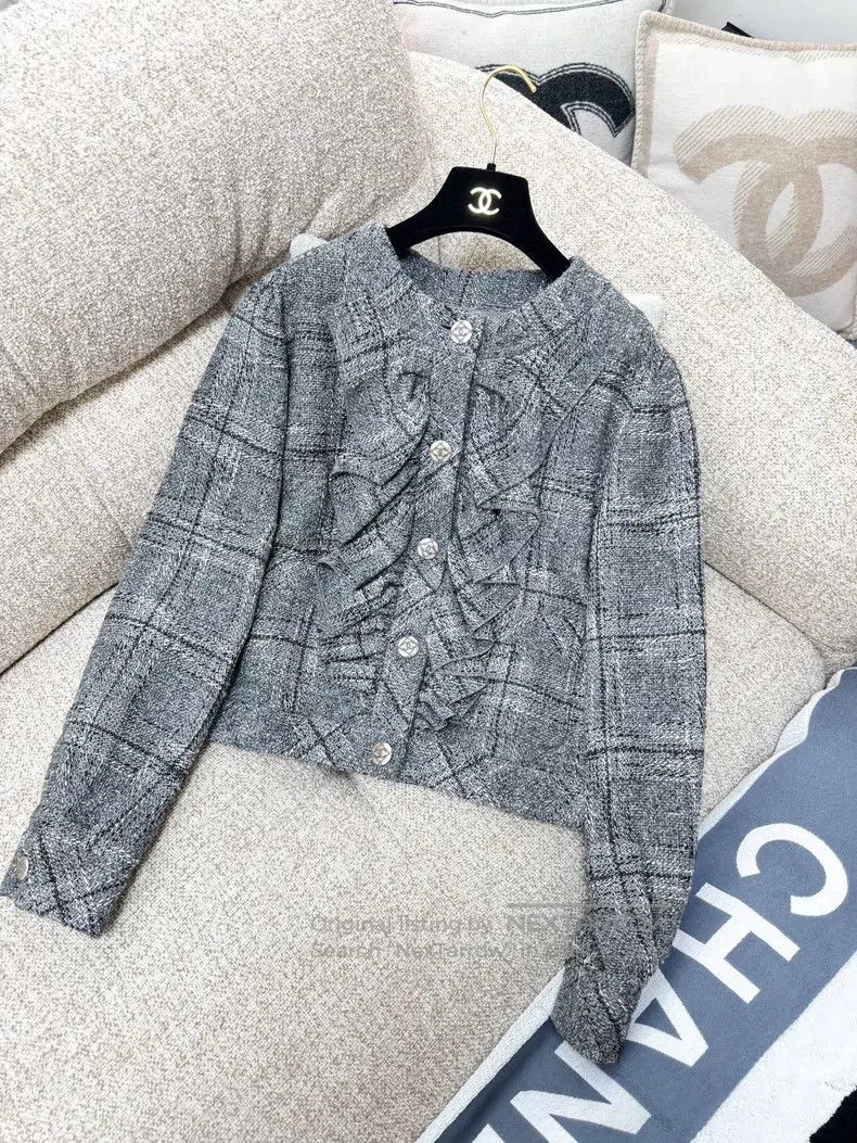 Chanel Chanel 19P spring and summer preview gray ruffled round-ne Size XS / US 0-2 / IT 36-38 - 1 Thumbnail