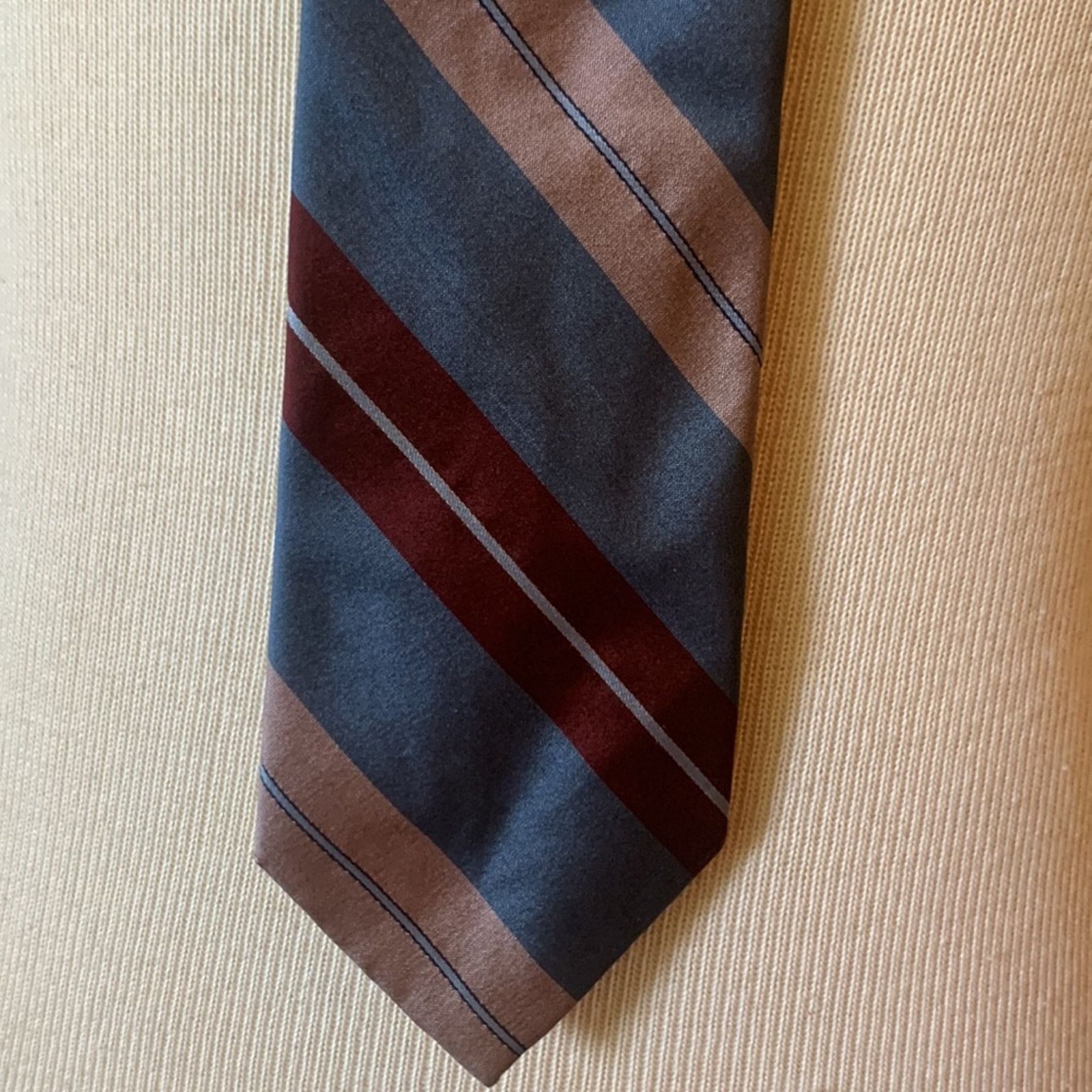Pierre Cardin Pierre Cardin couture Paris Italian 100% silk necktie Size ONE SIZE - 4 Thumbnail