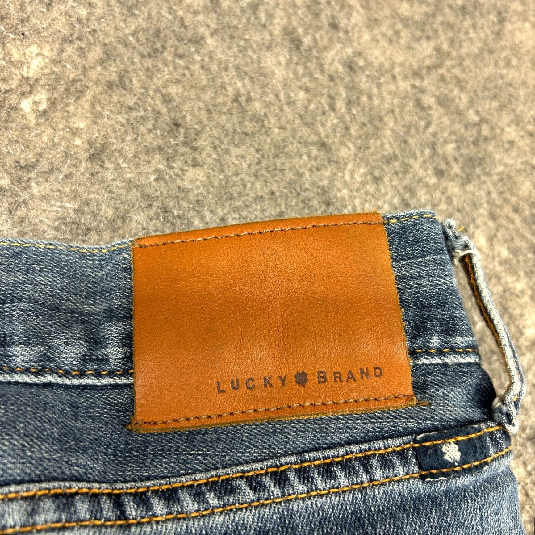 Lucky Brand Lucky Brand 361 Jeans Mens 36x32 Blue Vintage Straight Distressed Dark Wash 5-Pocket Denim Regular Fit Size 36in Inseam 32in Button Zip Size US 36 / EU 52 - 3 Thumbnail