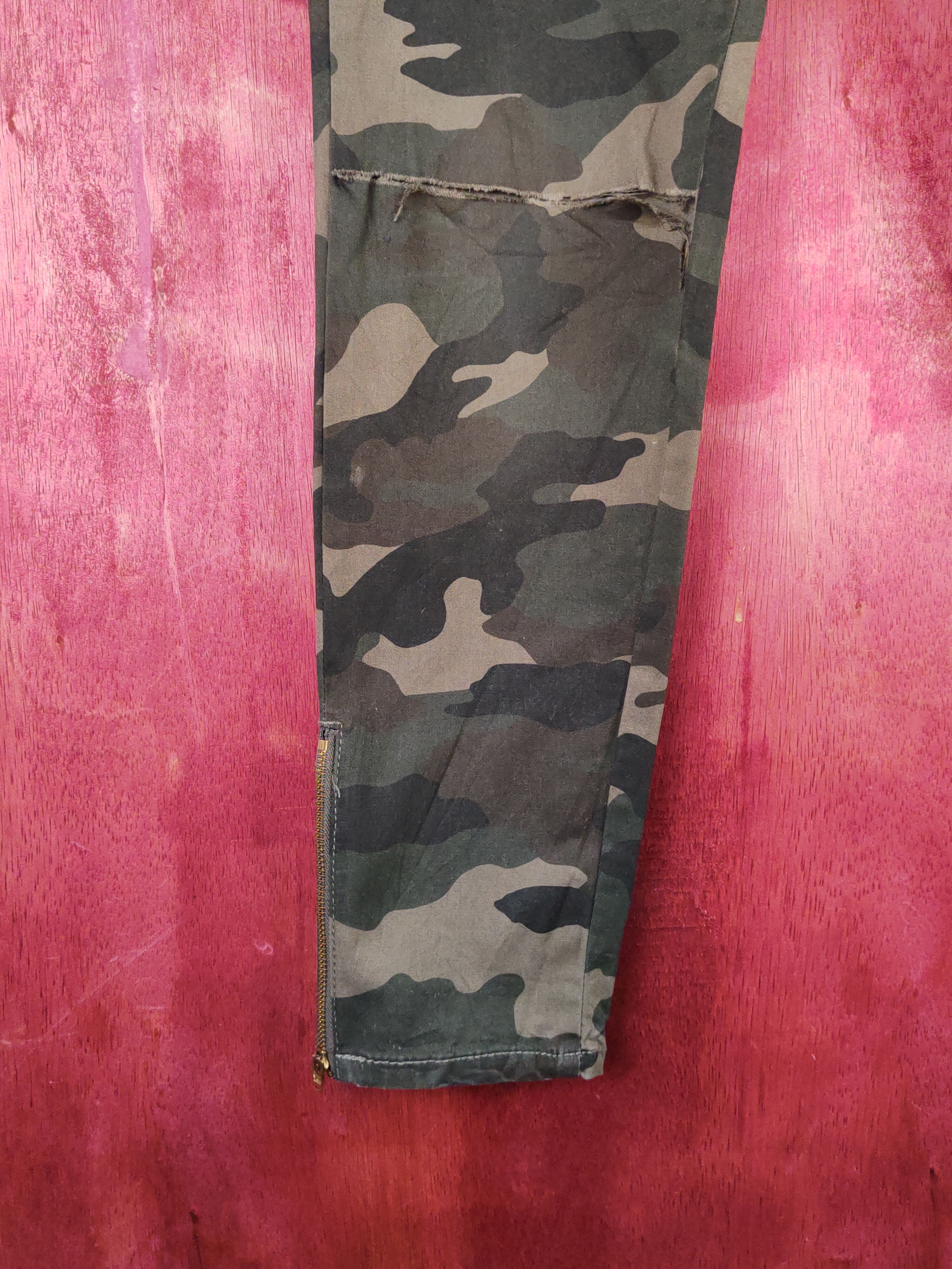 Japanese Brand × LOWRYS FARM Lepsim-Lowrys Farm Ripped Camouflage Pants #S2213 Size 28" / US 6 / IT 42 - 4 Thumbnail