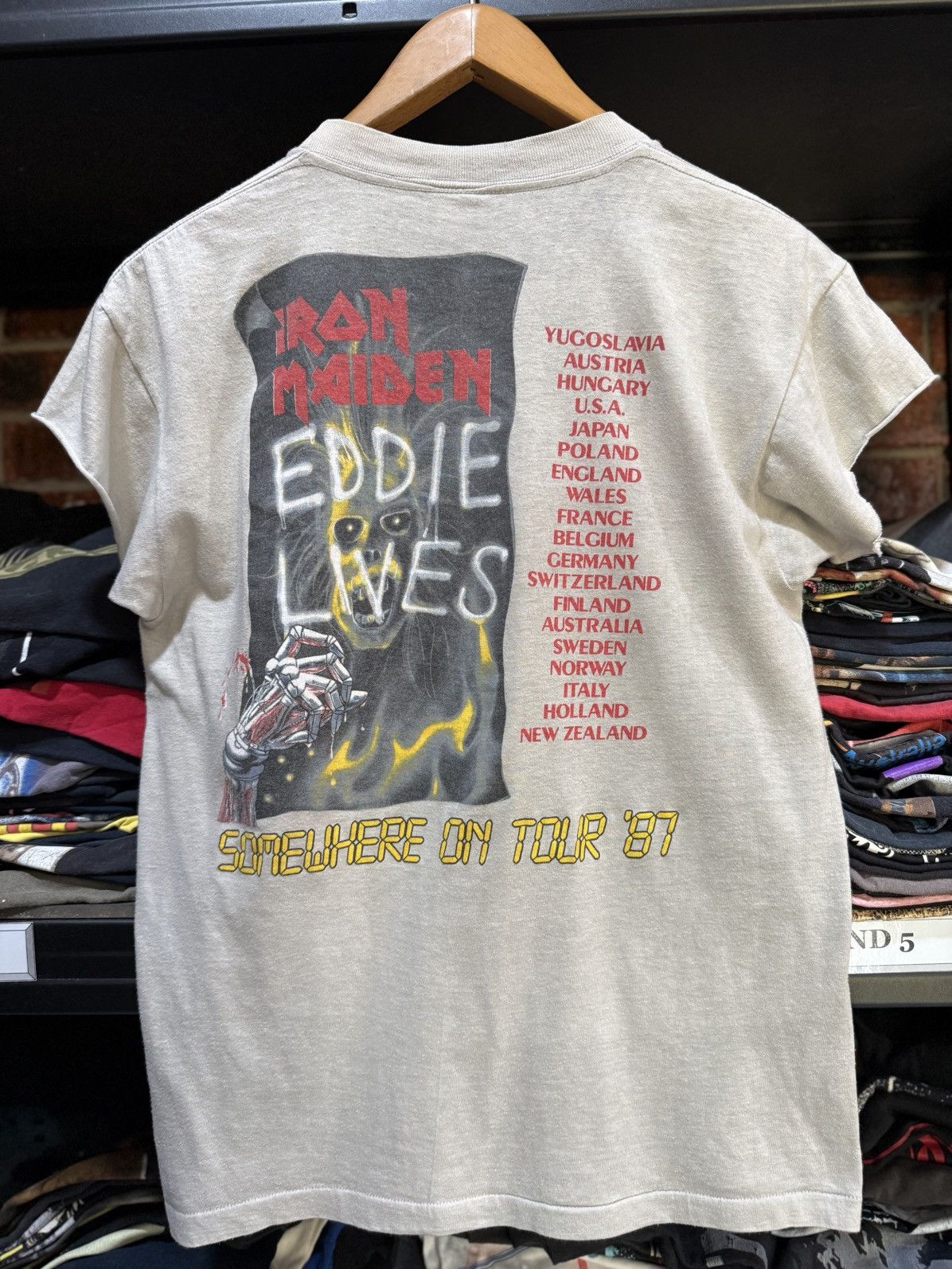 Band Tees Vintage 80s Iron Maiden Eddie Lives Tour Tank Top Tee Size US L / EU 52-54 / 3 - 2 Thumbnail