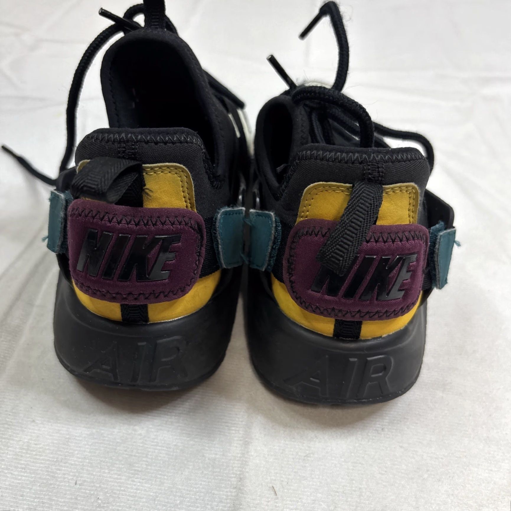 Nike Nike Women's Air Huarache CITY LOW Sneakers - Size 7.5 - Multicolor - Running Shoes - Nike Air City Low AH6804-011 Size US 8 / IT 38 - 4 Thumbnail