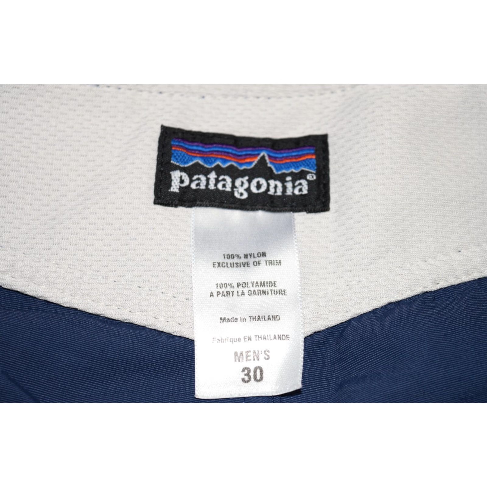 Patagonia VINTAGE Patagonia Mens Swim Shorts Trunks WaveFarer Zip Pocket Navy Blue 30 Size US 30 / EU 46 - 3 Thumbnail