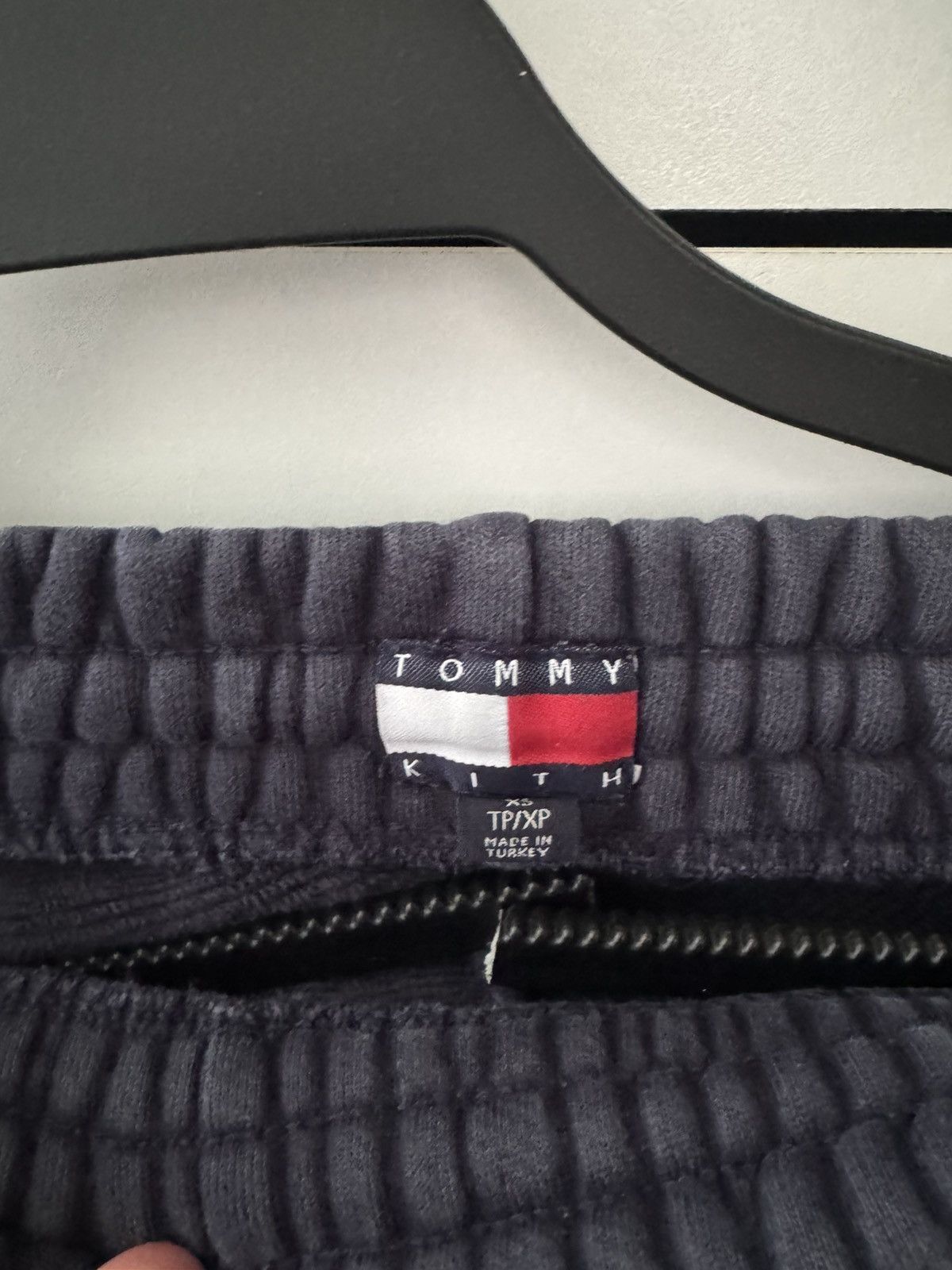 Kith × Tommy Hilfiger Tommy Hilfiger X Kith sweatpants Size US 28 / EU 44 - 4 Thumbnail