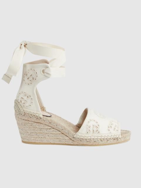 Gucci women's interlocking G espadrille beige Size US 12 / IT 42 - 1 Thumbnail