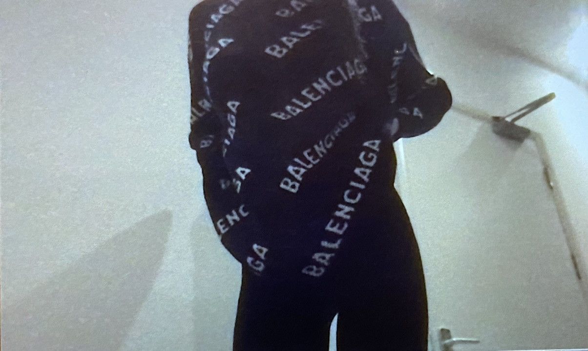 Balenciaga WOMENS BALENCIAGA KNIT SWEATER XS OVERSIZED FIT Size XS / US 0-2 / IT 36-38 - 1 Thumbnail