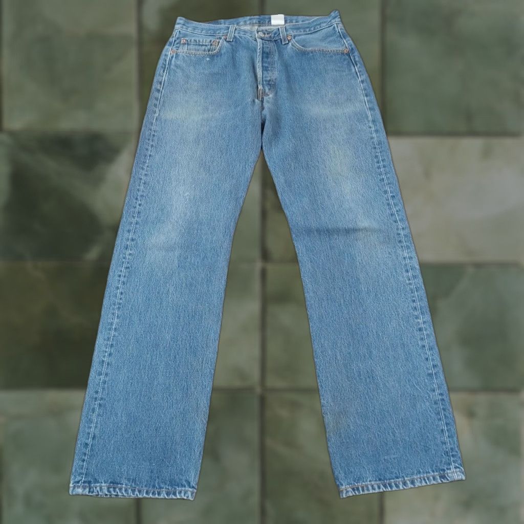 Levi's Levis 501 Jeans Mens 32x32 Blue Denim Straight Leg 5-Pocket Cotton Regular Fit Size US 32 / EU 48 - 1 Thumbnail