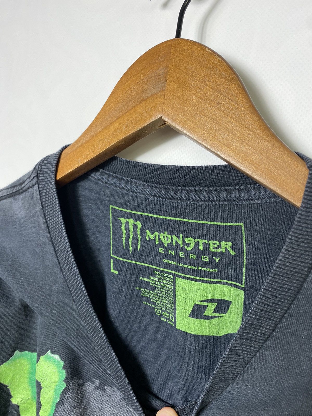 Yamaha Vintage Monster Energy Yamaha Distressed Licensed T-shirt Size US XL / EU 56 / 4 - 13 Thumbnail