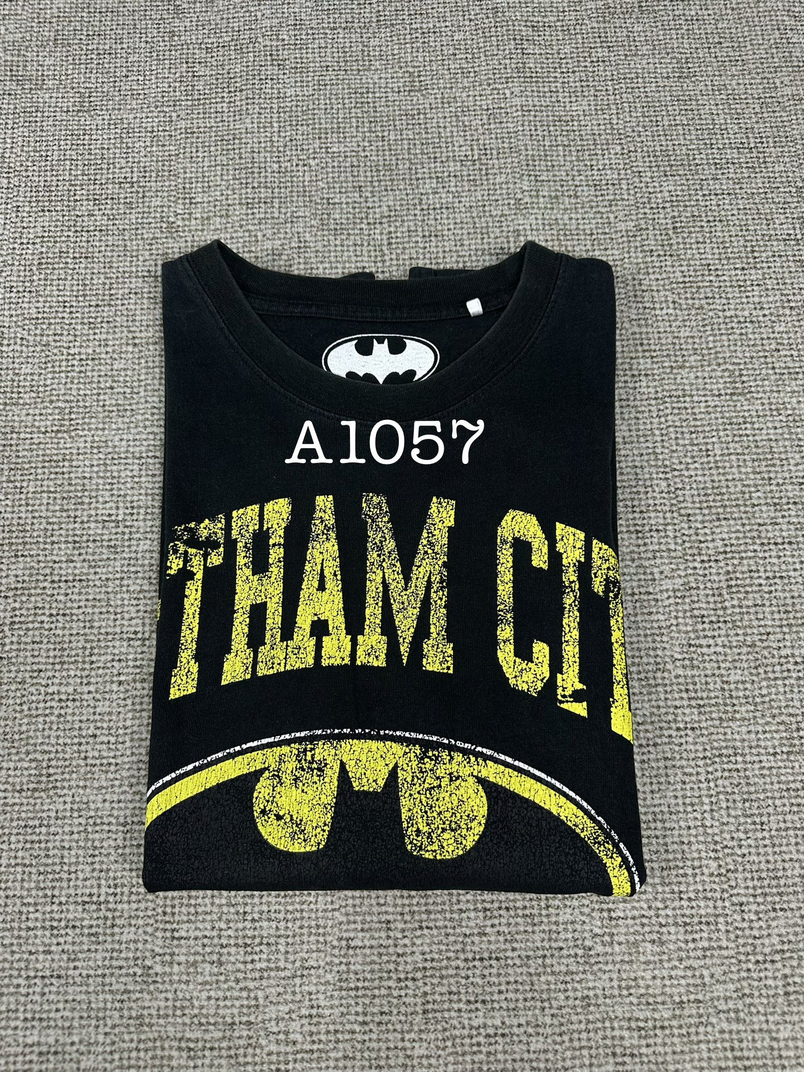 DC Comics Batman Gotham City Dc Comics Tshirt A1057 Size US M / EU 48-50 / 2 - 11 Thumbnail