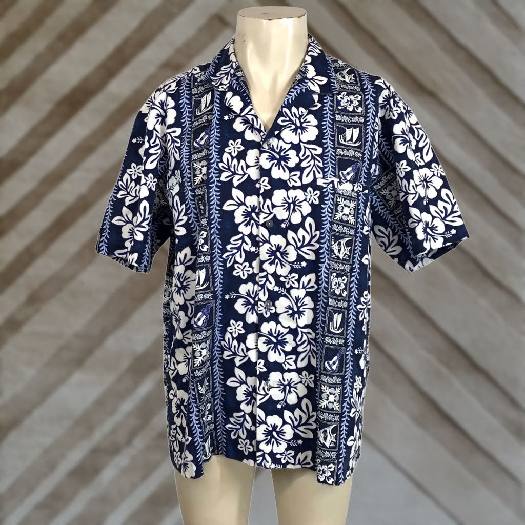 Vintage ROYAL CREATIONS XLARGE BLUE SHORT SLEEVE BUTTON COLLARED HAWAIIAN PRINT Size US 36 / EU 52 - 1 Thumbnail