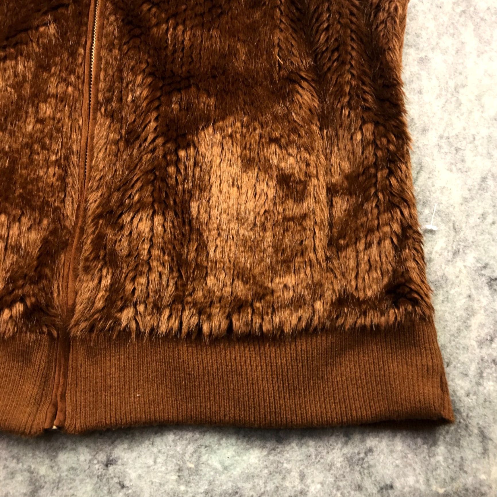 Vintage Adrienne Landau Womens Vest 1X Brown Full Zip High Collar Faux Fur Lined Knit Zip Vest 1X Womens Brown Adrienne Landau Vest Size XL / US 12-14 / IT 48-50 - 2 Thumbnail