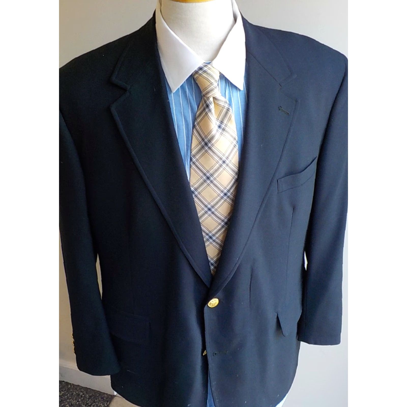 Brooks Brothers VINTAGE Brooks Brothers Blazer Navy 2 Button Gold Buttons 43REG Brooks Blend 90s Men Blazer Regular Length Sleeve 23" 30.5" Navy Gold Mens Size 46R - 2 Thumbnail