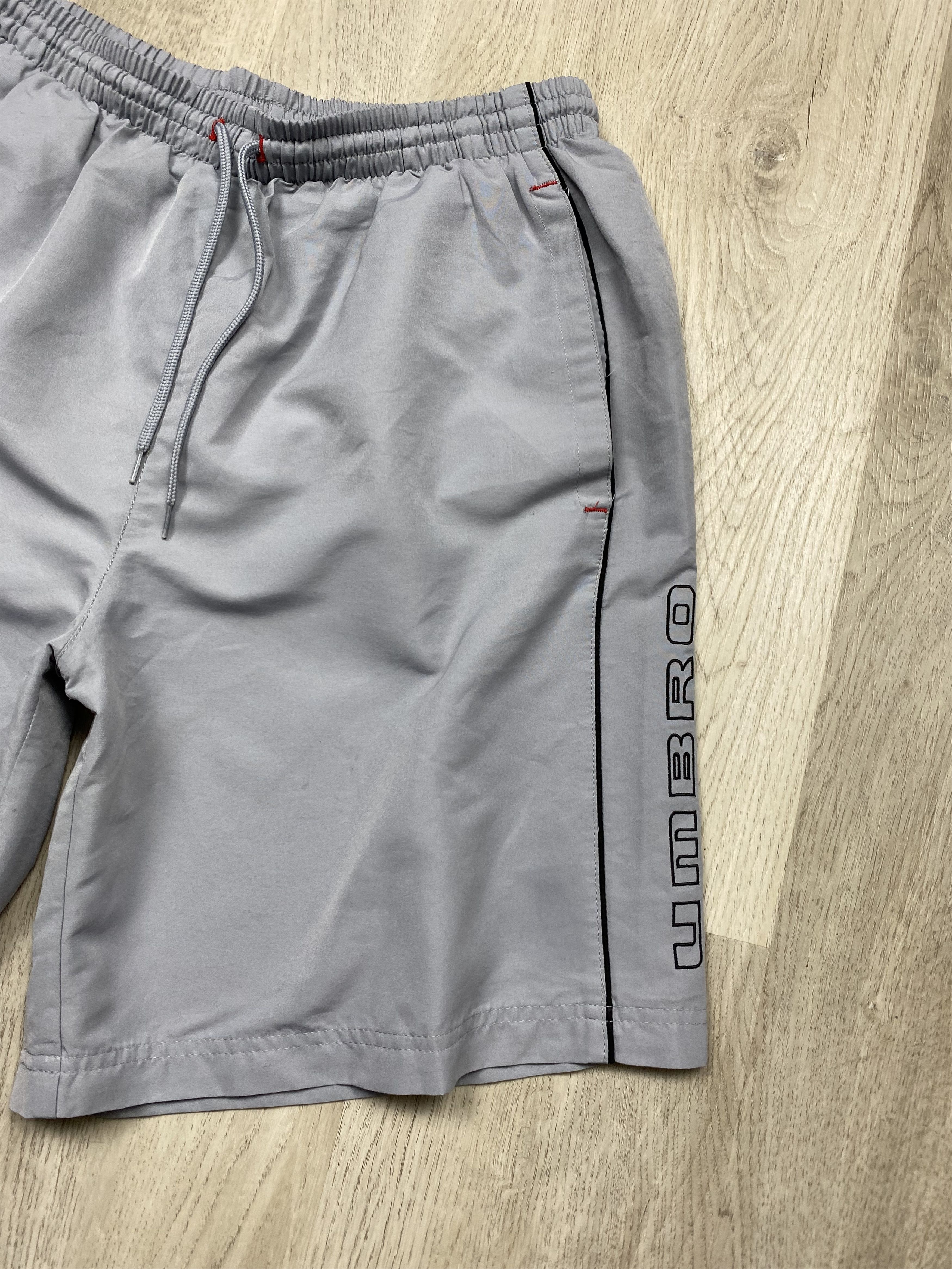Umbro Umbro Vintage Mens Shorts Y2K Size US 34 / EU 50 - 2 Thumbnail