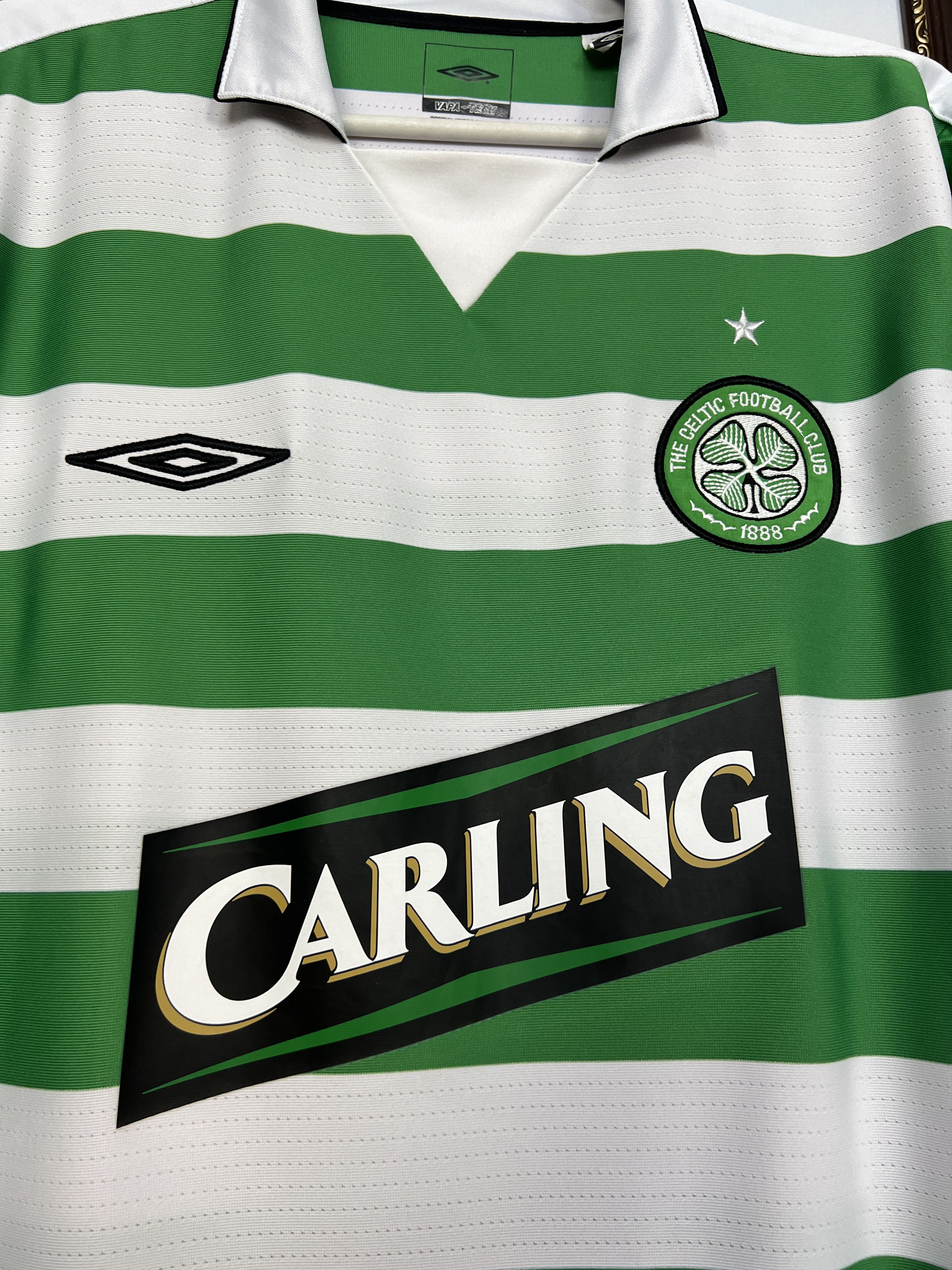 Umbro Celtic Home football shirt 2004 Soccer Long Sleeve Jersey Size US M / EU 48-50 / 2 - 3 Thumbnail
