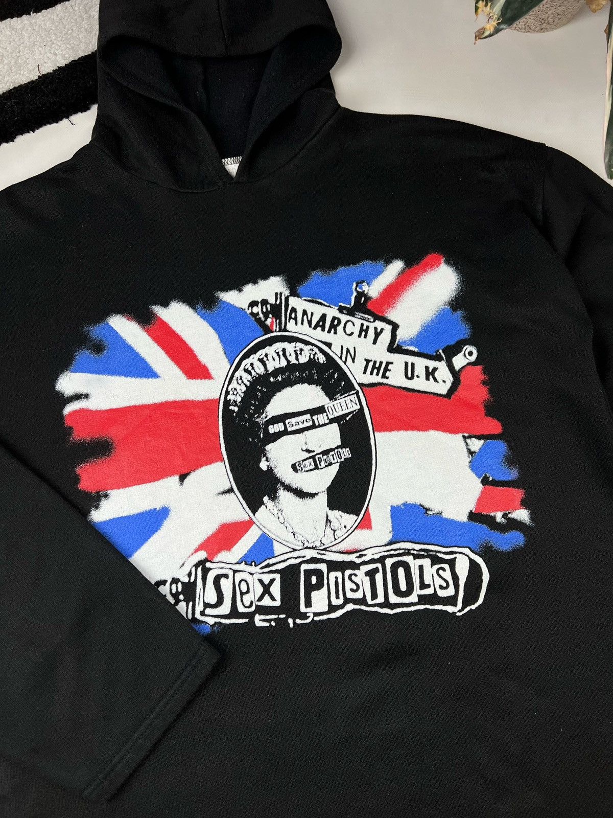 Band Tees × Vintage Vintage 90s SEX PISTOLS THE QUEEN HOODIE ANARCHY in UK Size US L / EU 52-54 / 3 - 5 Thumbnail