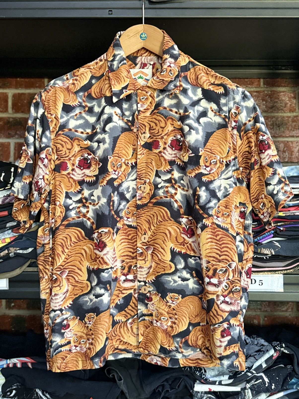 Sun Surf Vintage 80s Pineapple Juice Rayon 100 Tiger Button Up Size US M / EU 48-50 / 2 - 1 Thumbnail