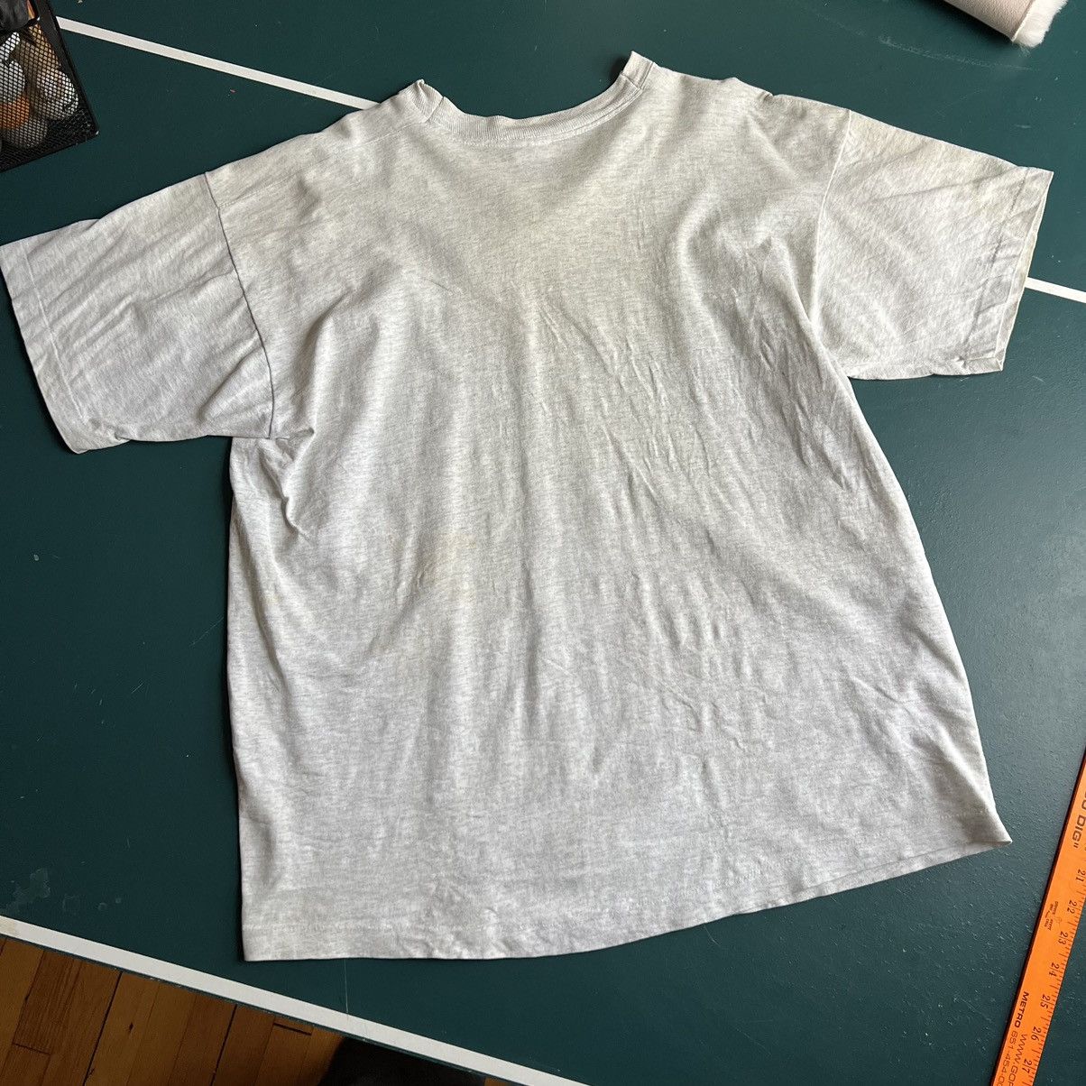 Fruit Of The Loom × Vintage Vintage 90's Alien Backs Clinton Newspaper Single Stitch Size US XL / EU 56 / 4 - 4 Thumbnail