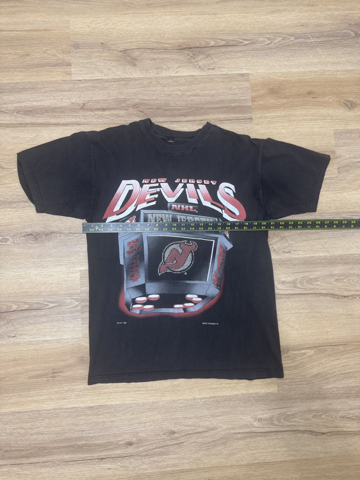 Other Rare Vintage 1994 Faded New Jersey Devils Magic Johnson tee Size US L / EU 52-54 / 3 - 4 Thumbnail