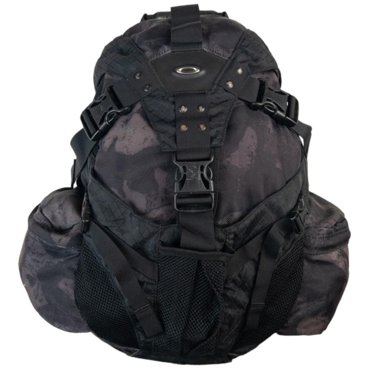 Oakley Vintage Oakley Icon Camo Backpack Size ONE SIZE - 1 Thumbnail