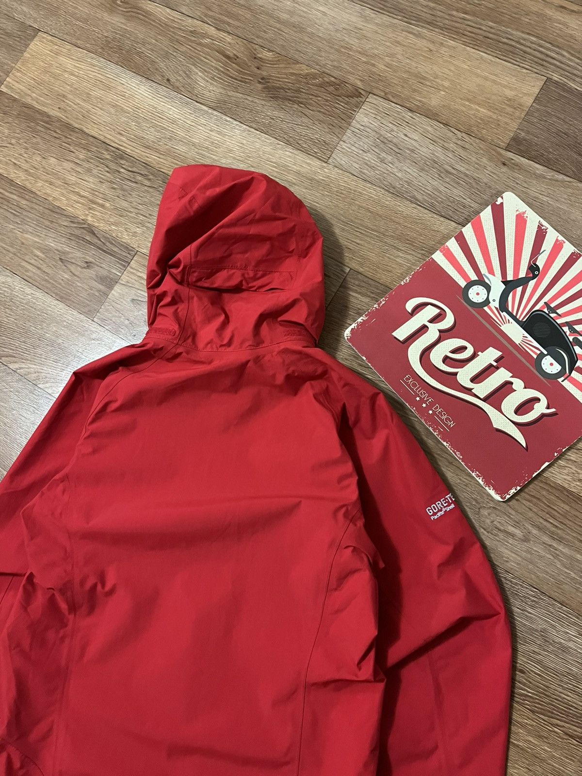Berghaus Vintage Berghaus Gore-Tex Paclite Shell Jacket Size US S / EU 44-46 / 1 - 8 Thumbnail