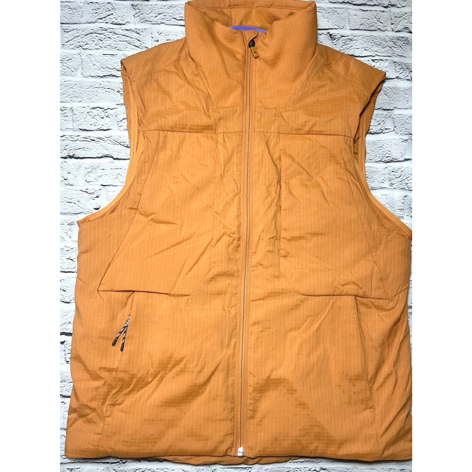 Lululemon Lululemon Insulated Vest Men XS Orange Hiking Practical Outdoor Size XS Vest Insulated Size US XS / EU 42 / 0 - 2 Thumbnail