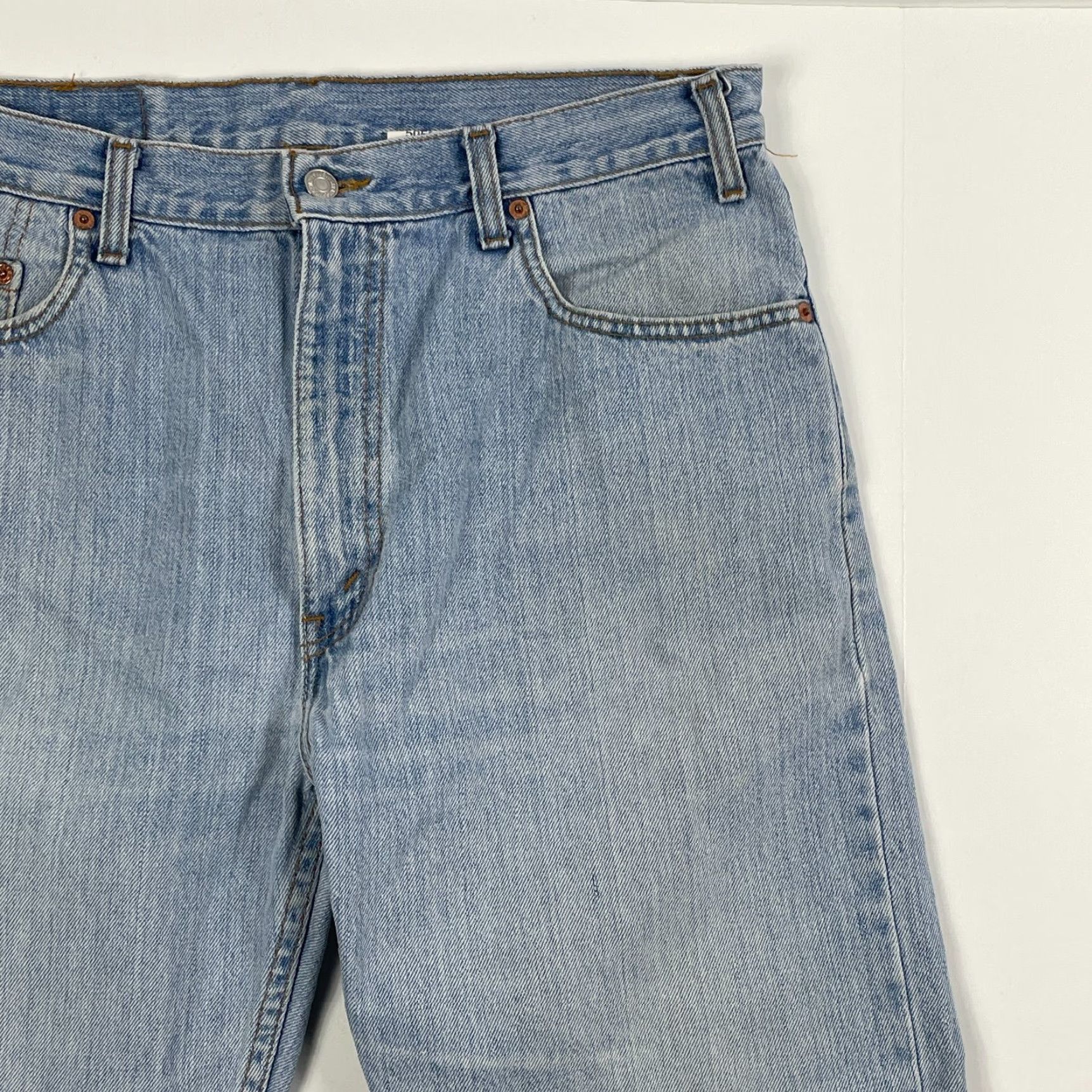 Levi's VINTAGE Levi's 505 Jeans Men's 36 x 32 Blue Straight Leg Light Wash Denim Pants Size US 36 / EU 52 - 3 Thumbnail