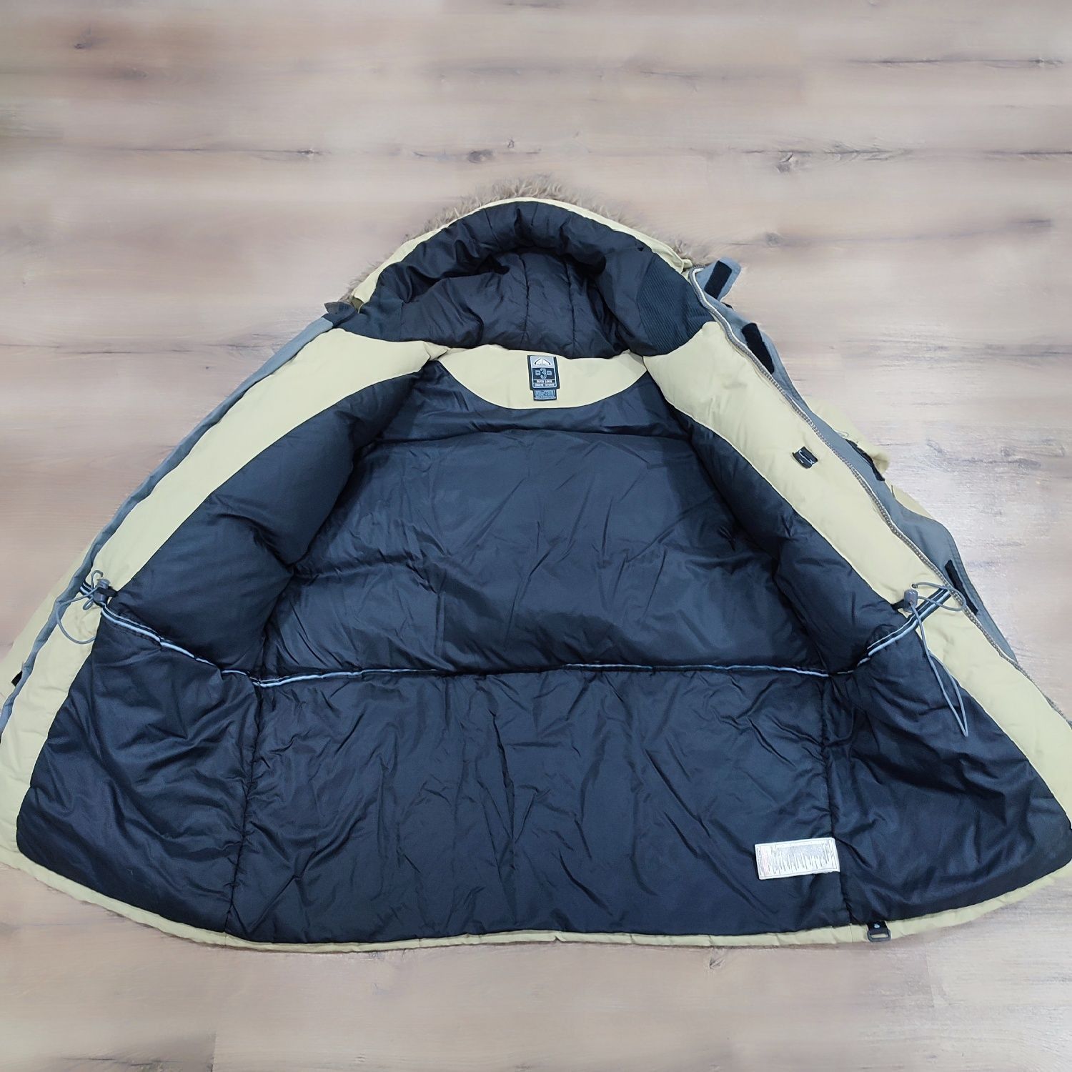 Nike ACG Nike ACG Vintage Puffer Down Jacket Size US L / EU 52-54 / 3 - 3 Thumbnail