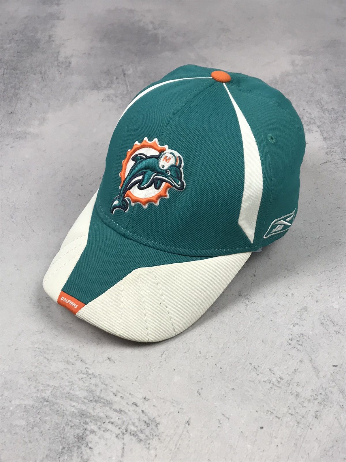 NFL × Reebok × Vintage Vintage Miami Dolphins Reebok Equipment NFL Cap Size ONE SIZE - 1 Thumbnail
