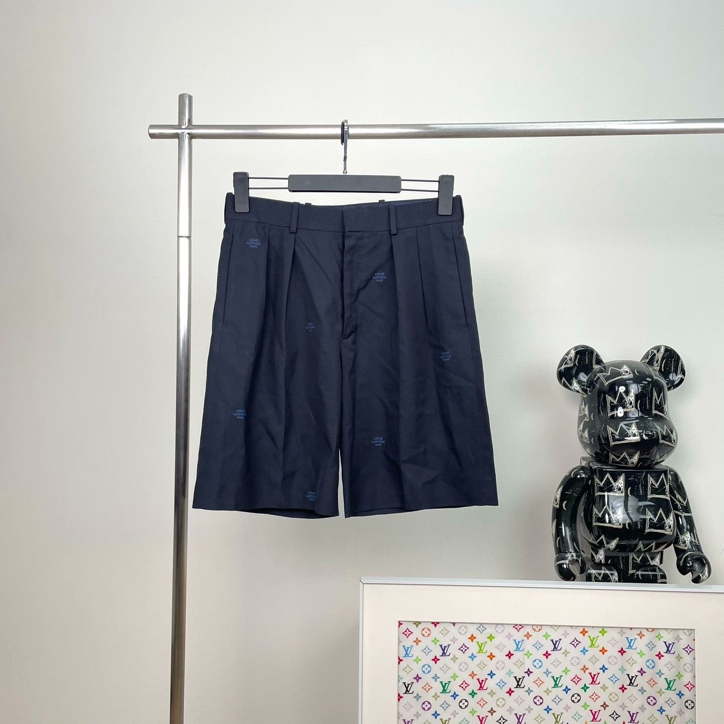 Louis Vuitton Louis Vuitton Retro Embroidered Casual Pants 32 Men Size US 32 / EU 48 - 1 Thumbnail